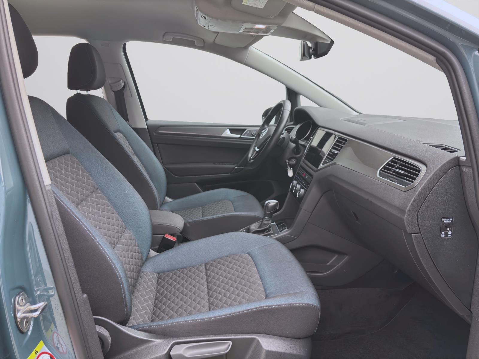 Volkswagen Golf Sportsvan 1.0 TSI DSG IQ.DRIVE ACC AHK NAVI PDC