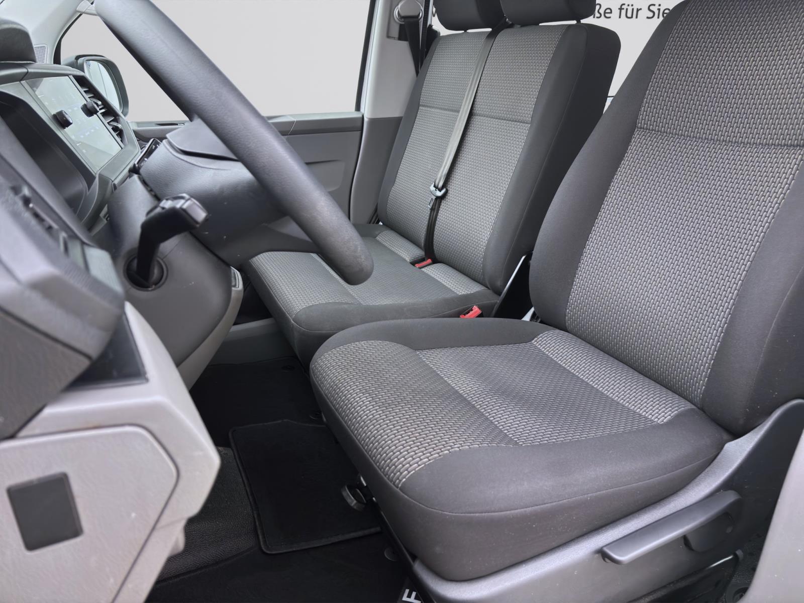 Volkswagen T6.1 Transporter Kombi 2.0 TDI 9-SITZER NAVI KLIMA PDC