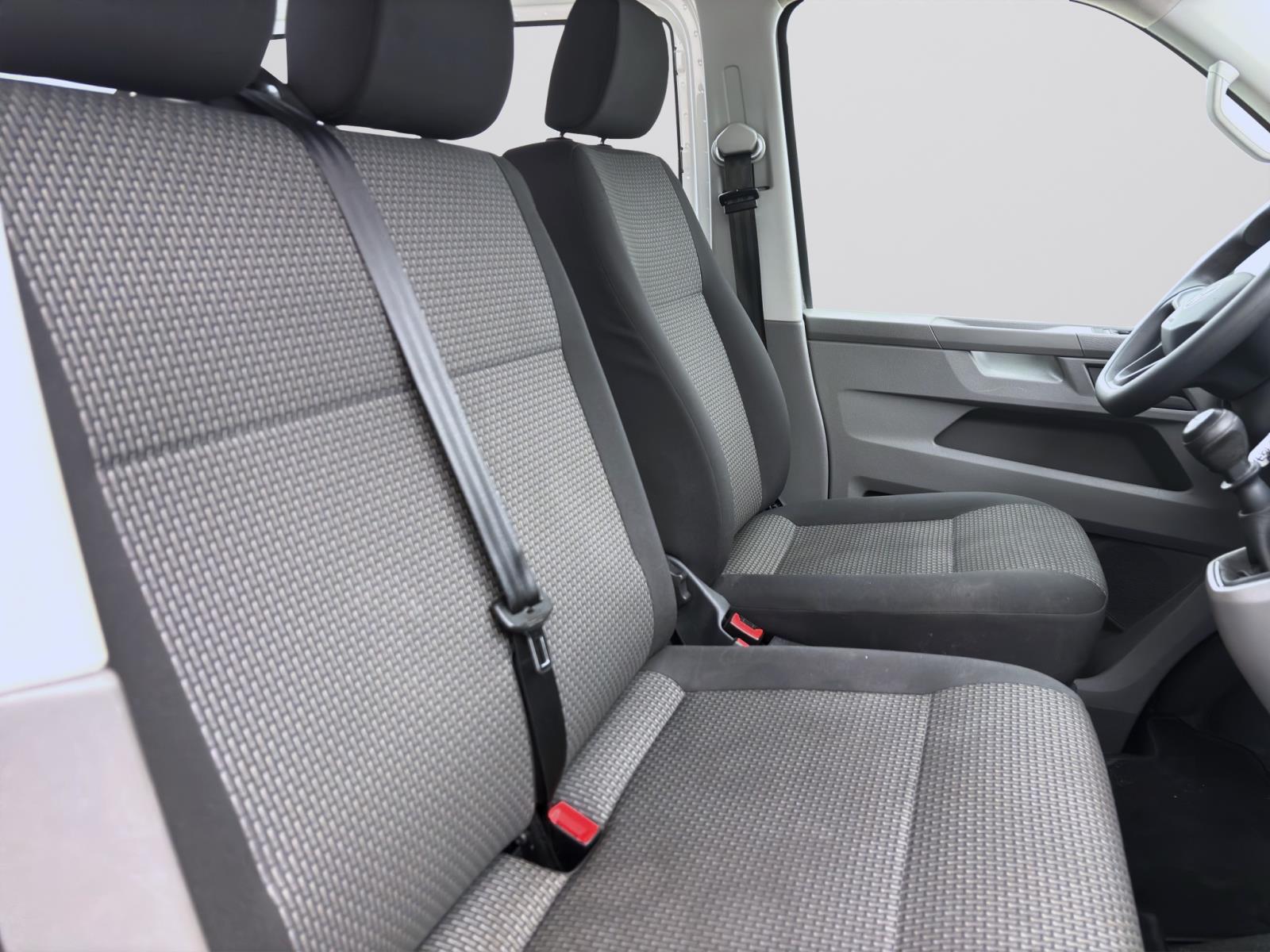 Volkswagen T6.1 Transporter Kombi 2.0 TDI 9-SITZER NAVI KLIMA PDC