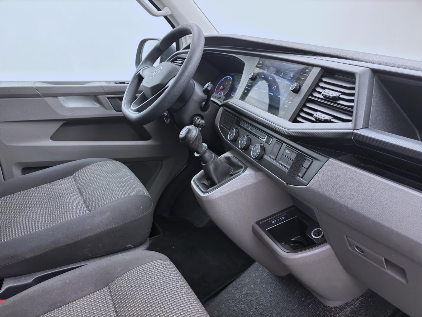 Volkswagen T6.1 Transporter Kombi 2.0 TDI 9-SITZER NAVI KLIMA PDC