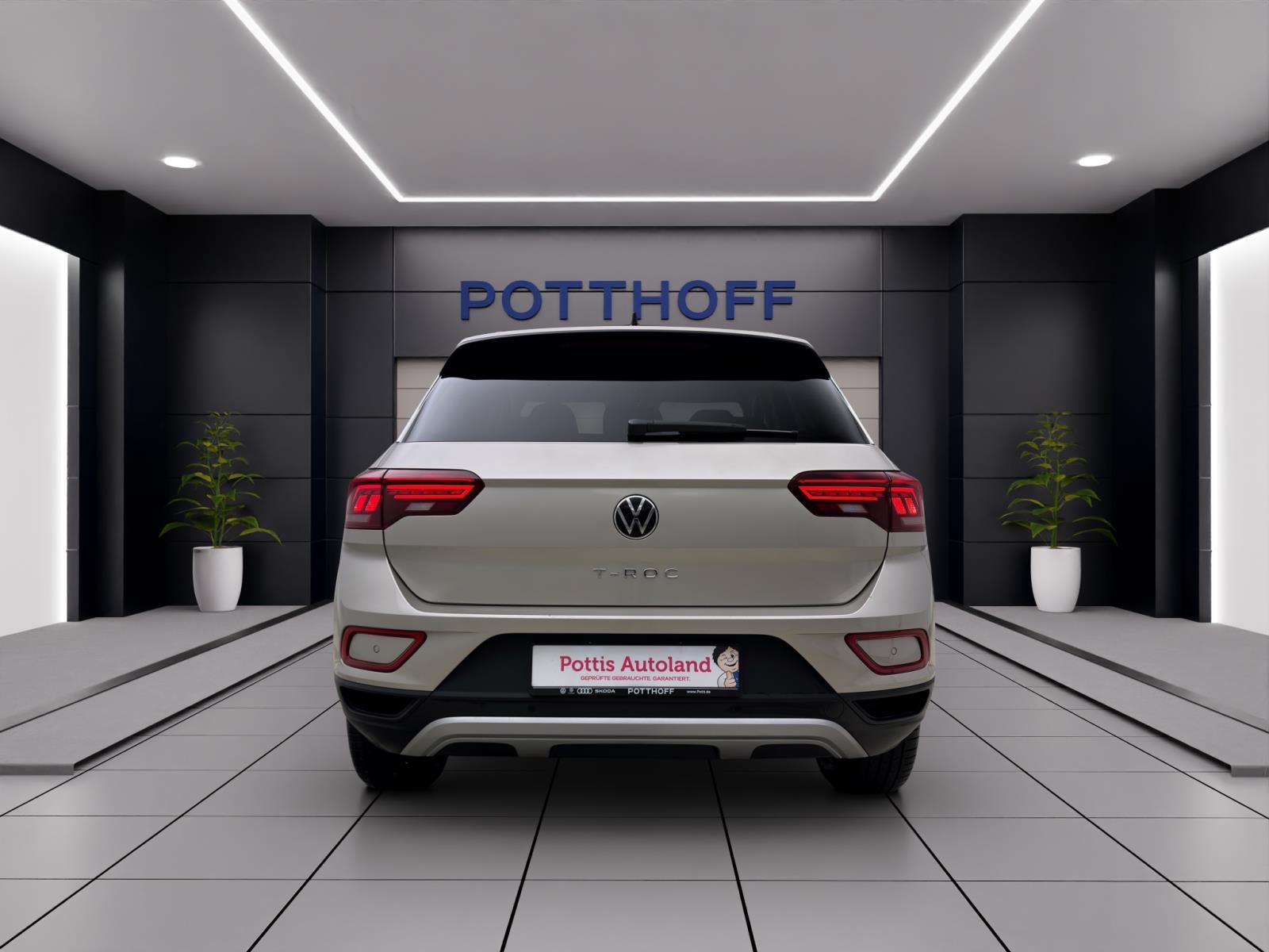 Volkswagen T-Roc 1.5 TSI DSG MOVE LED KAMERA D.COCKPIT CLIMATRONIC