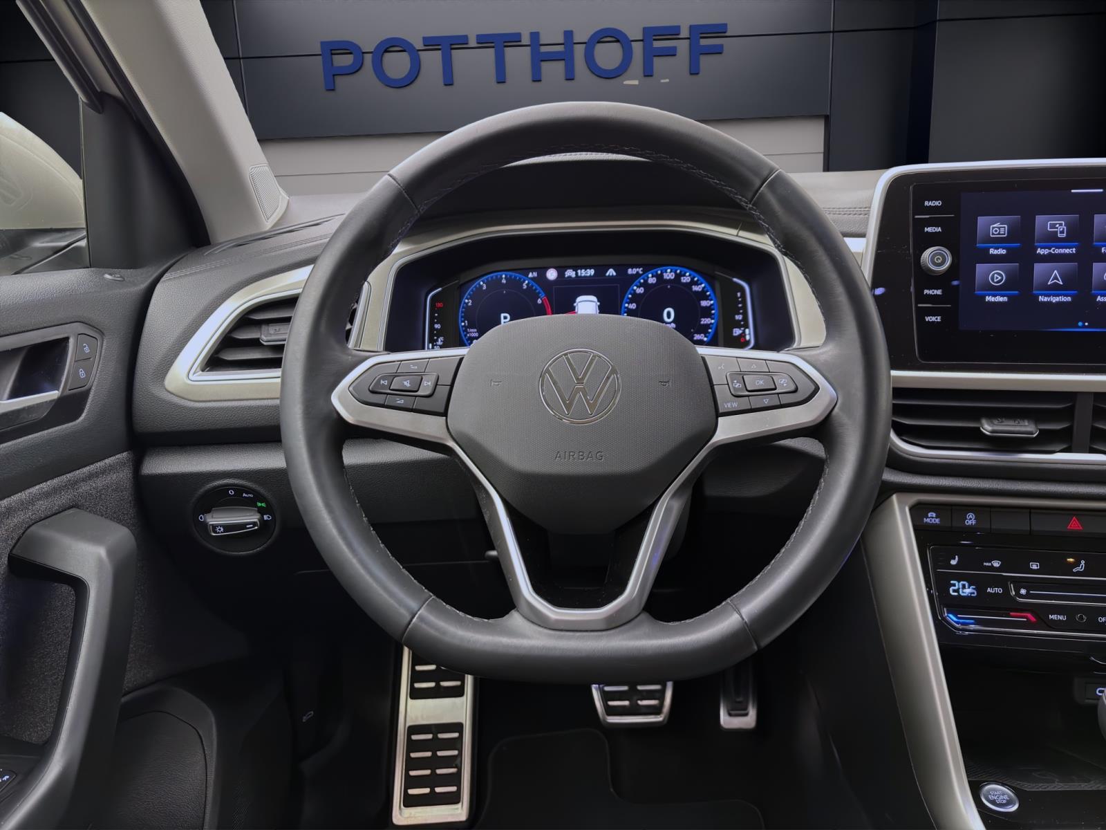 Volkswagen T-Roc 1.5 TSI DSG MOVE LED KAMERA D.COCKPIT CLIMATRONIC