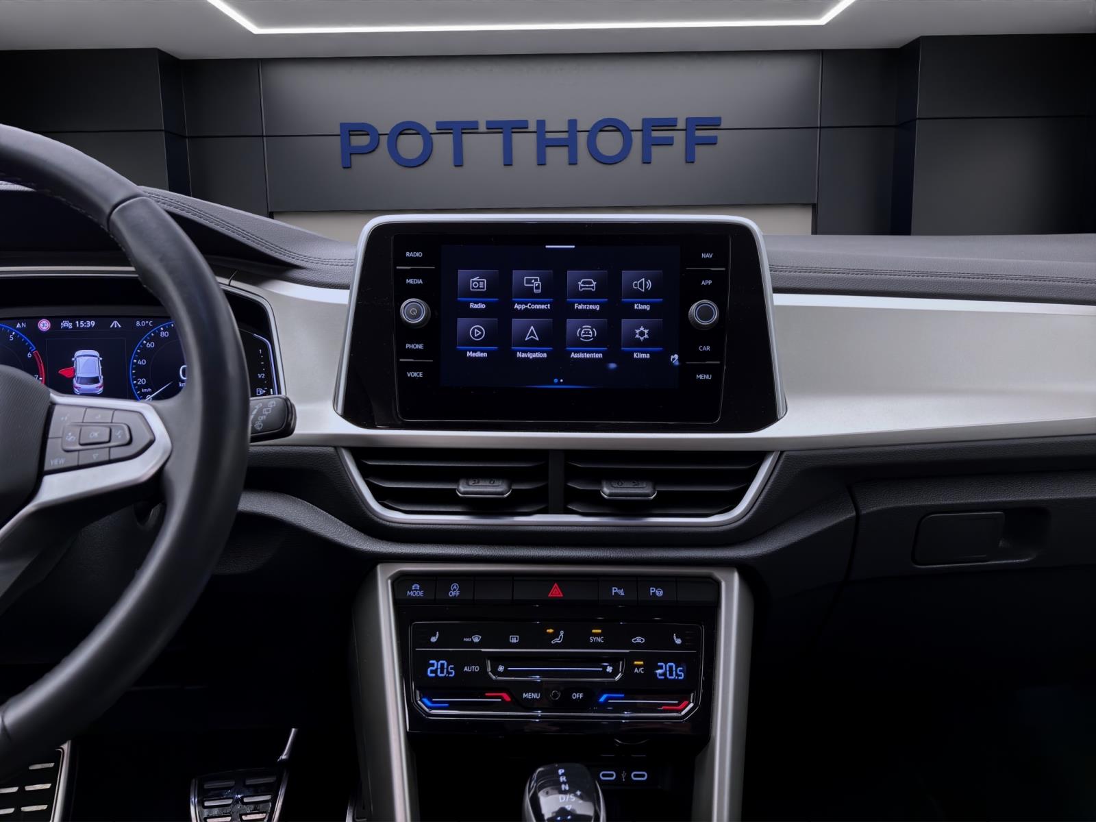 Volkswagen T-Roc 1.5 TSI DSG MOVE LED KAMERA D.COCKPIT CLIMATRONIC