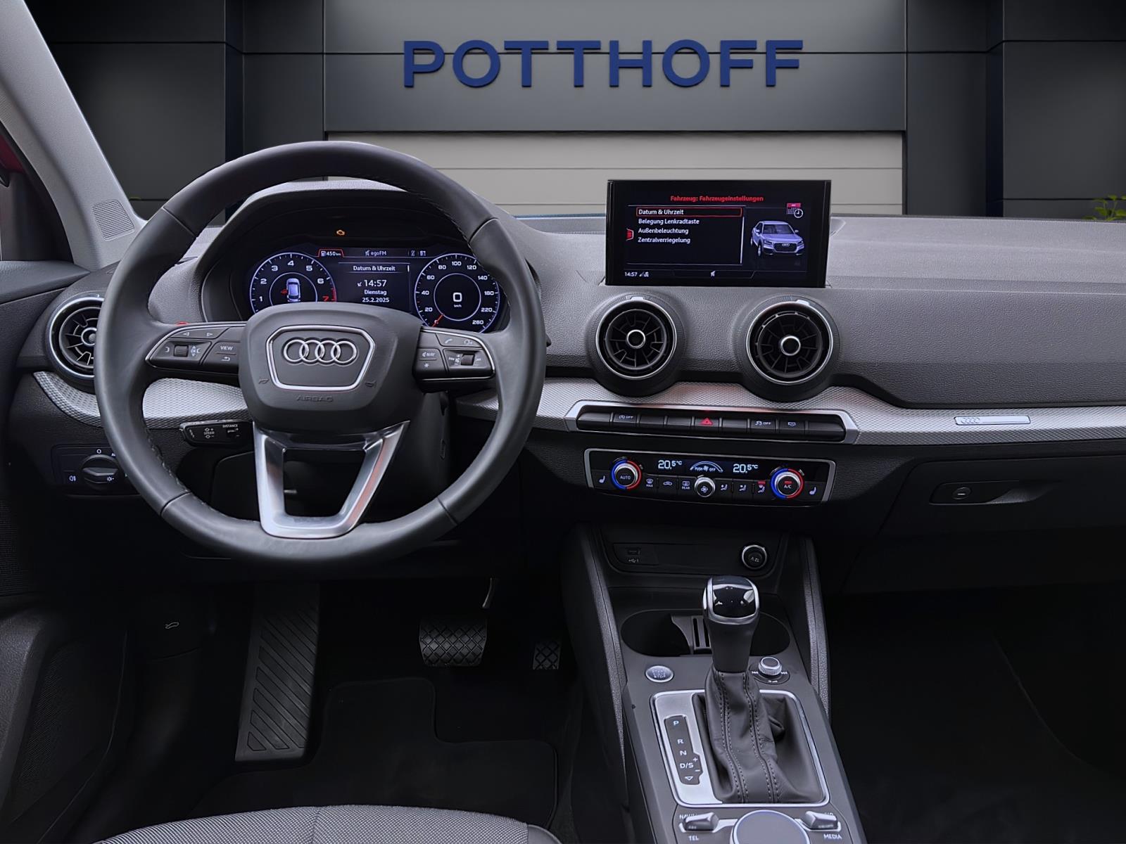 Audi Q2 35 TFSI S LINE AHK PDC NAVI VIRTUAL