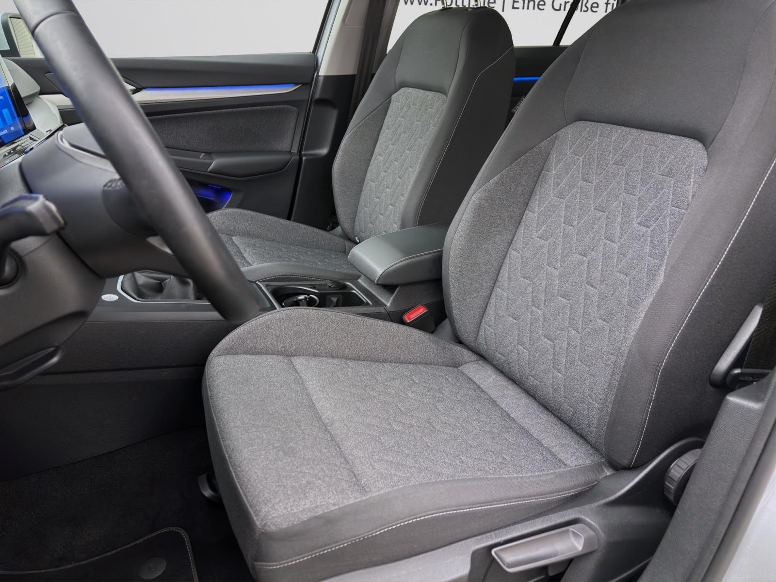 Volkswagen Golf Variant 1.0 TSI MOVE PDC LED SITZHZG D.COCKPIT