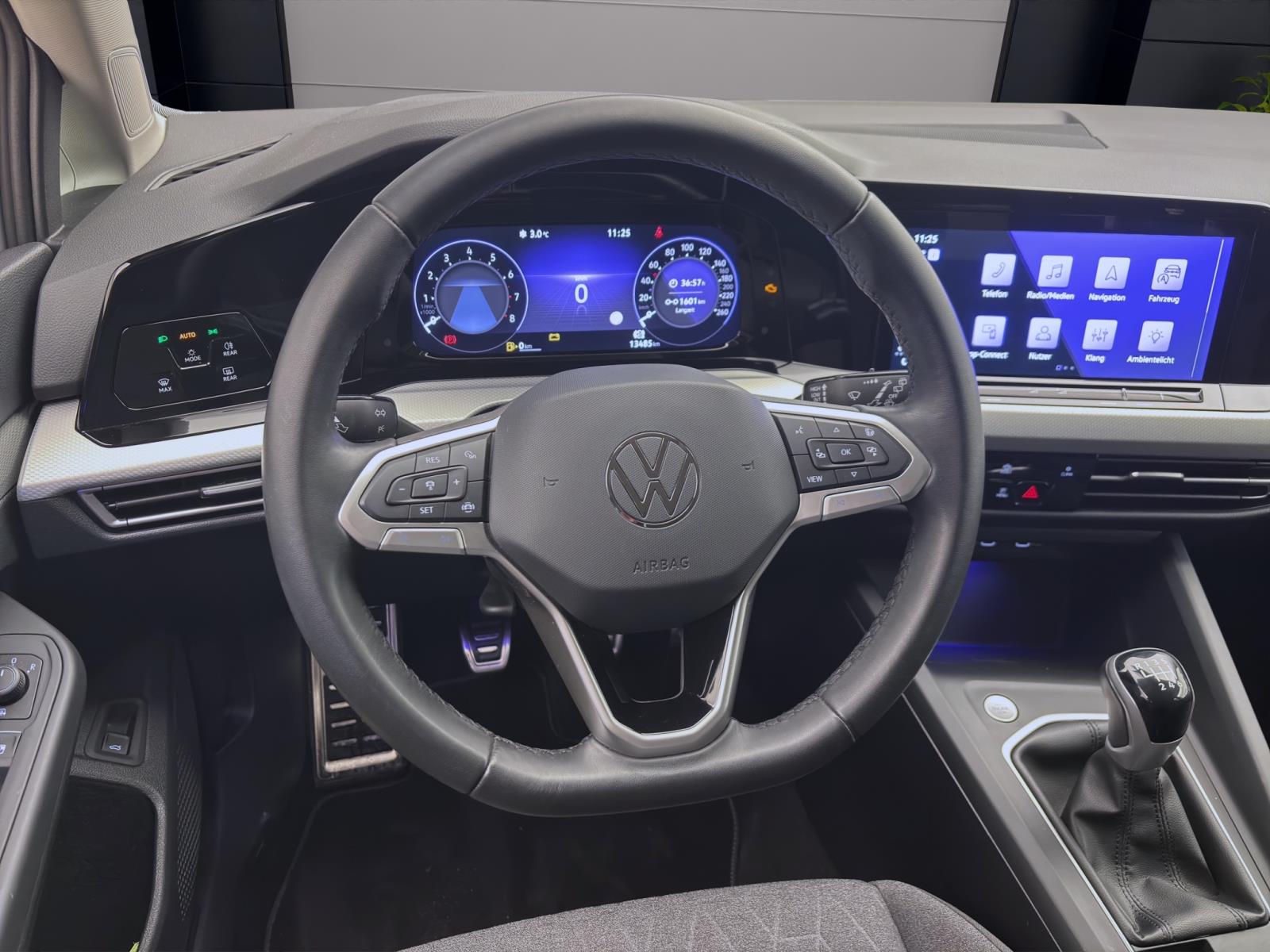 Volkswagen Golf Variant 1.0 TSI MOVE PDC LED NAVI ACC STDHZG