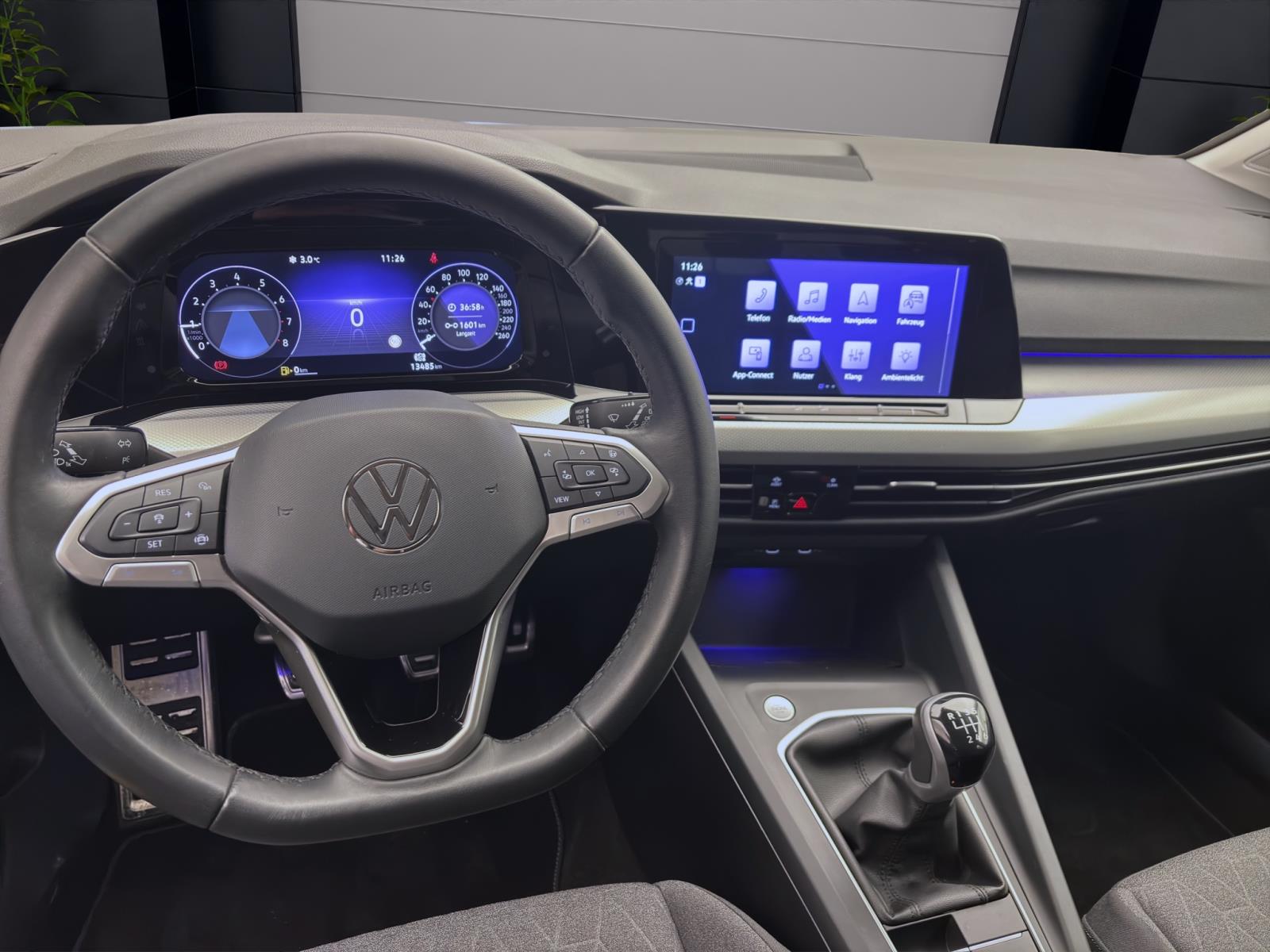 Volkswagen Golf Variant 1.0 TSI MOVE PDC LED NAVI ACC STDHZG