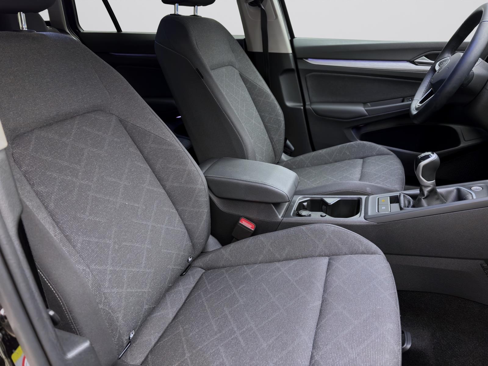 Volkswagen Golf Variant 1.0 TSI LIFE LED NAVI PDC ACC
