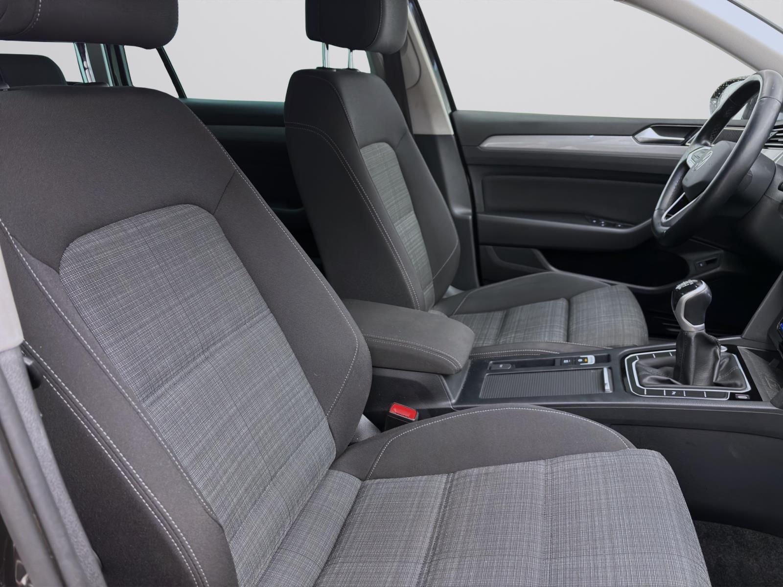 Volkswagen Passat Variant 2.0 TDI BUSINESS LED NAVI KAMERA ACC