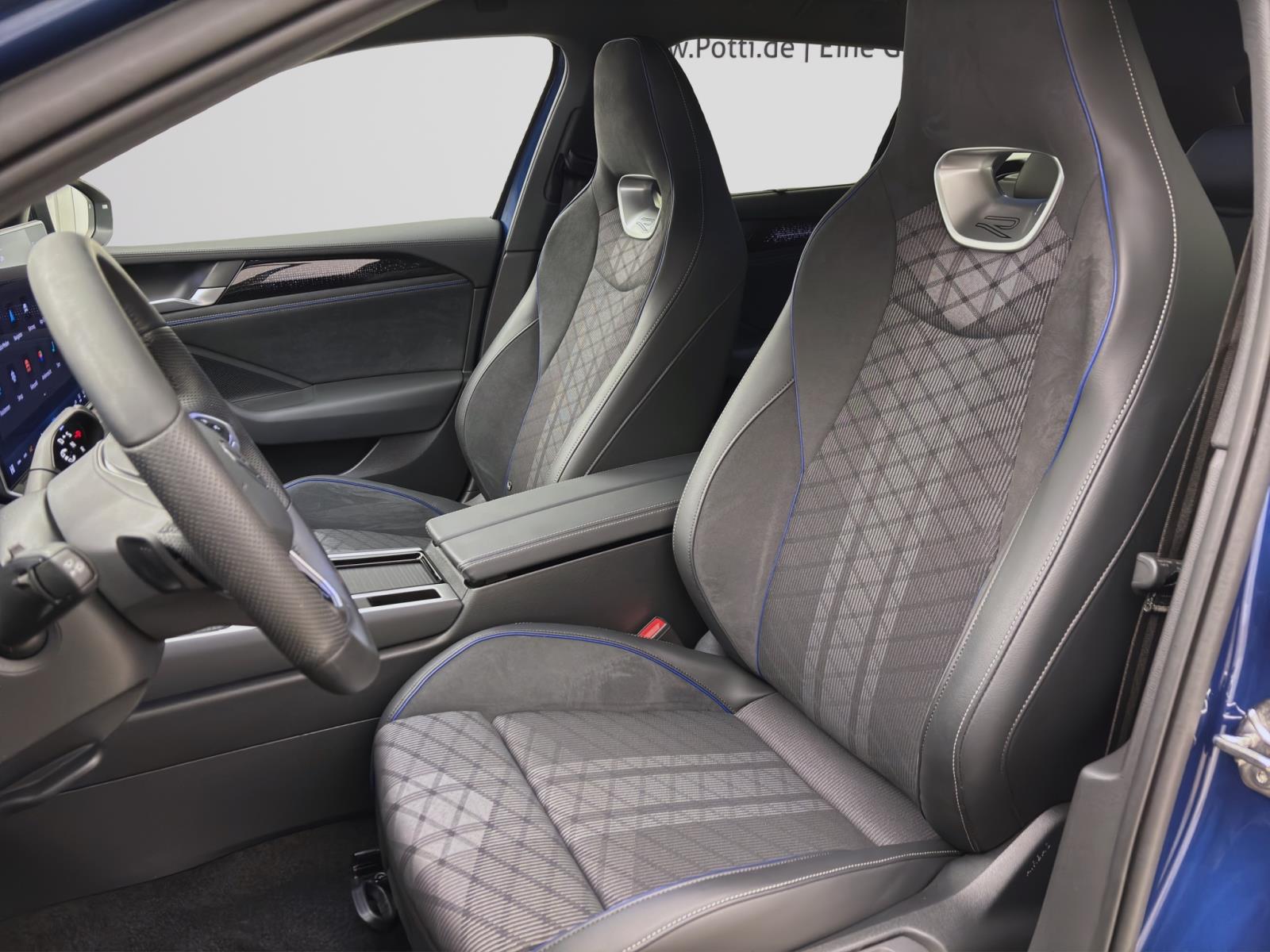 Volkswagen Passat Variant 2.0 TDI DSG R-LINE MATRIX HuD eKLAPPE AHK