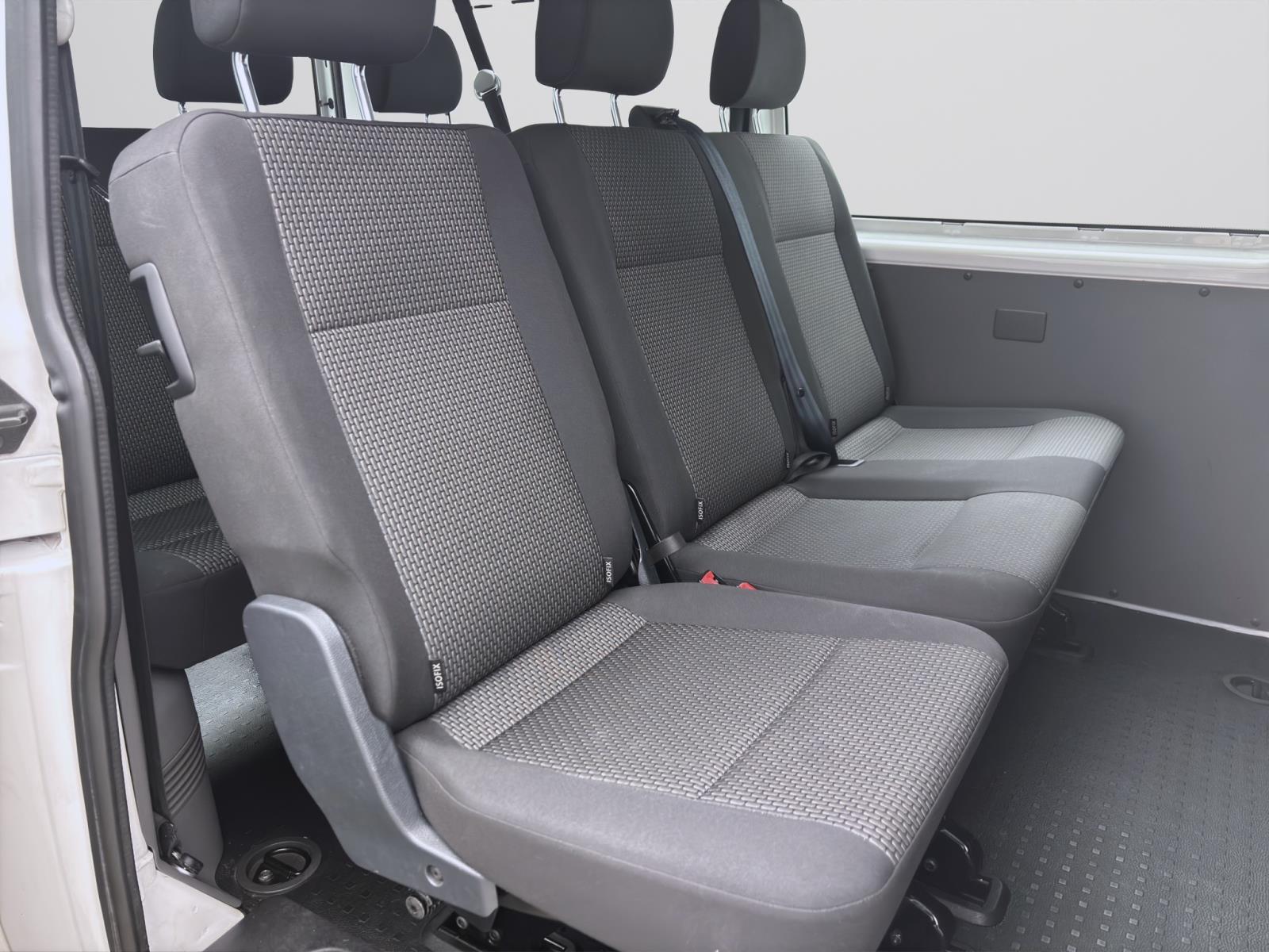 Volkswagen T6.1 Transporter Kombi 2.0 TDI 9-SITZER KLIMA NAVI PDC