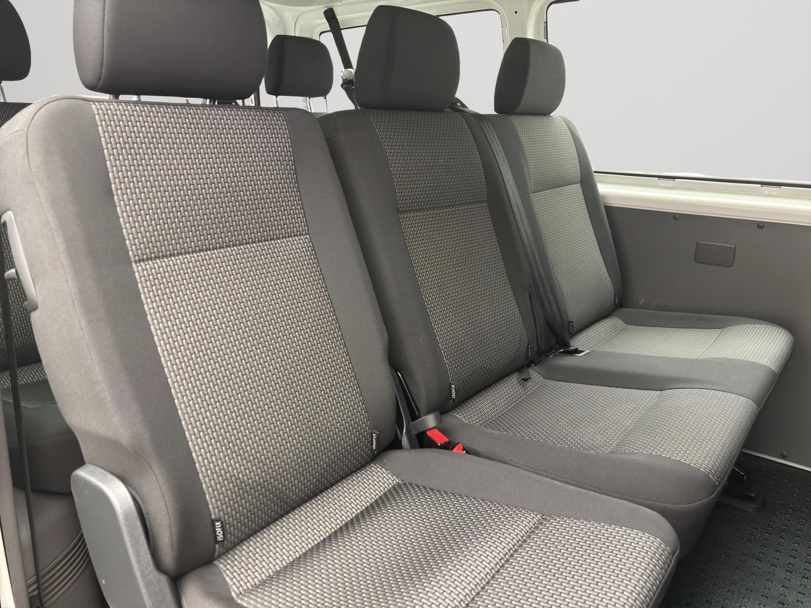 Volkswagen T6.1 Transporter Kombi 2.0 TDI 9-SITZER NAVI KLIMA