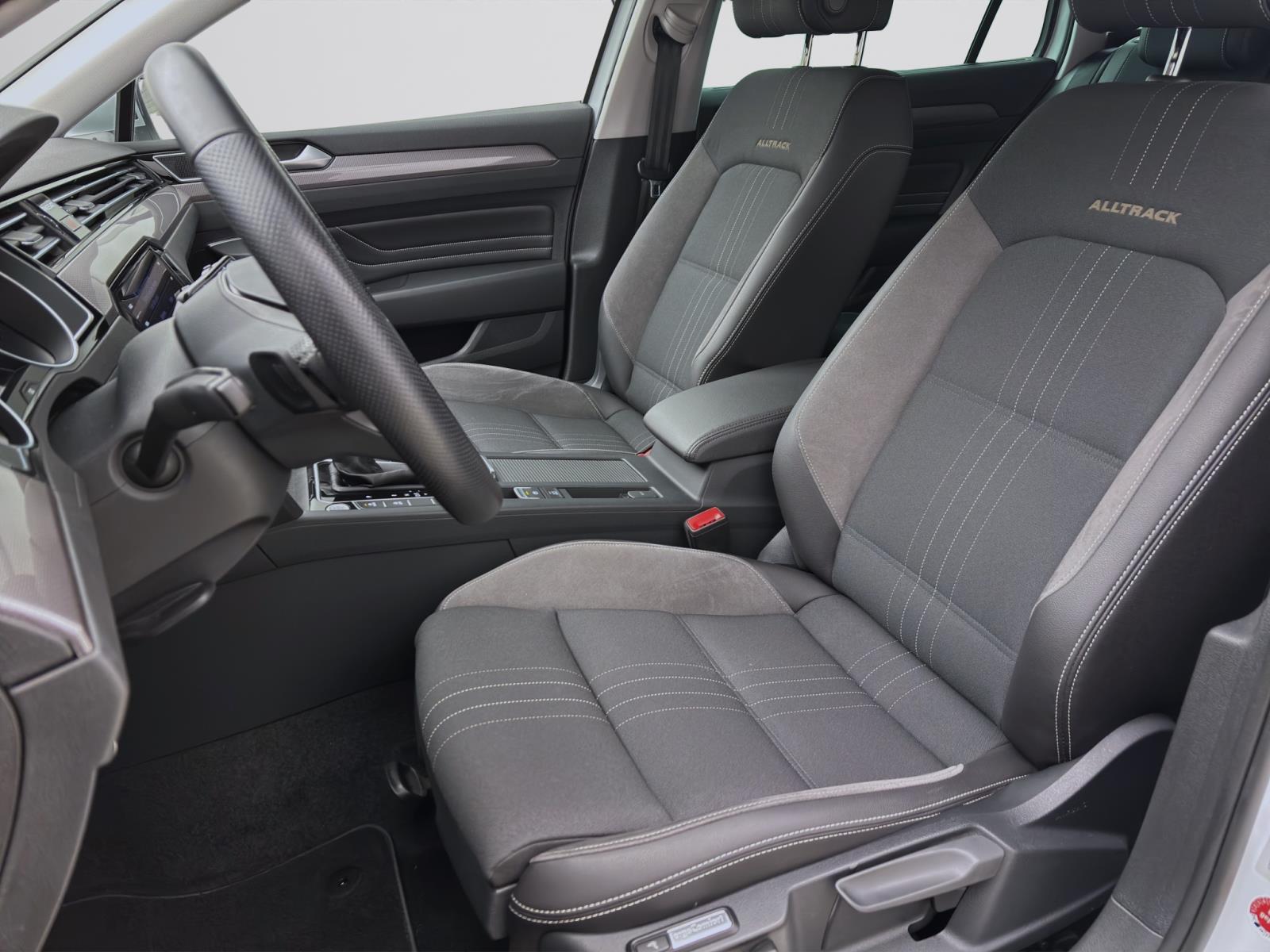 Volkswagen Passat Alltrack 2.0 TDI DSG 4M AHK PDC NAVI KAMERA