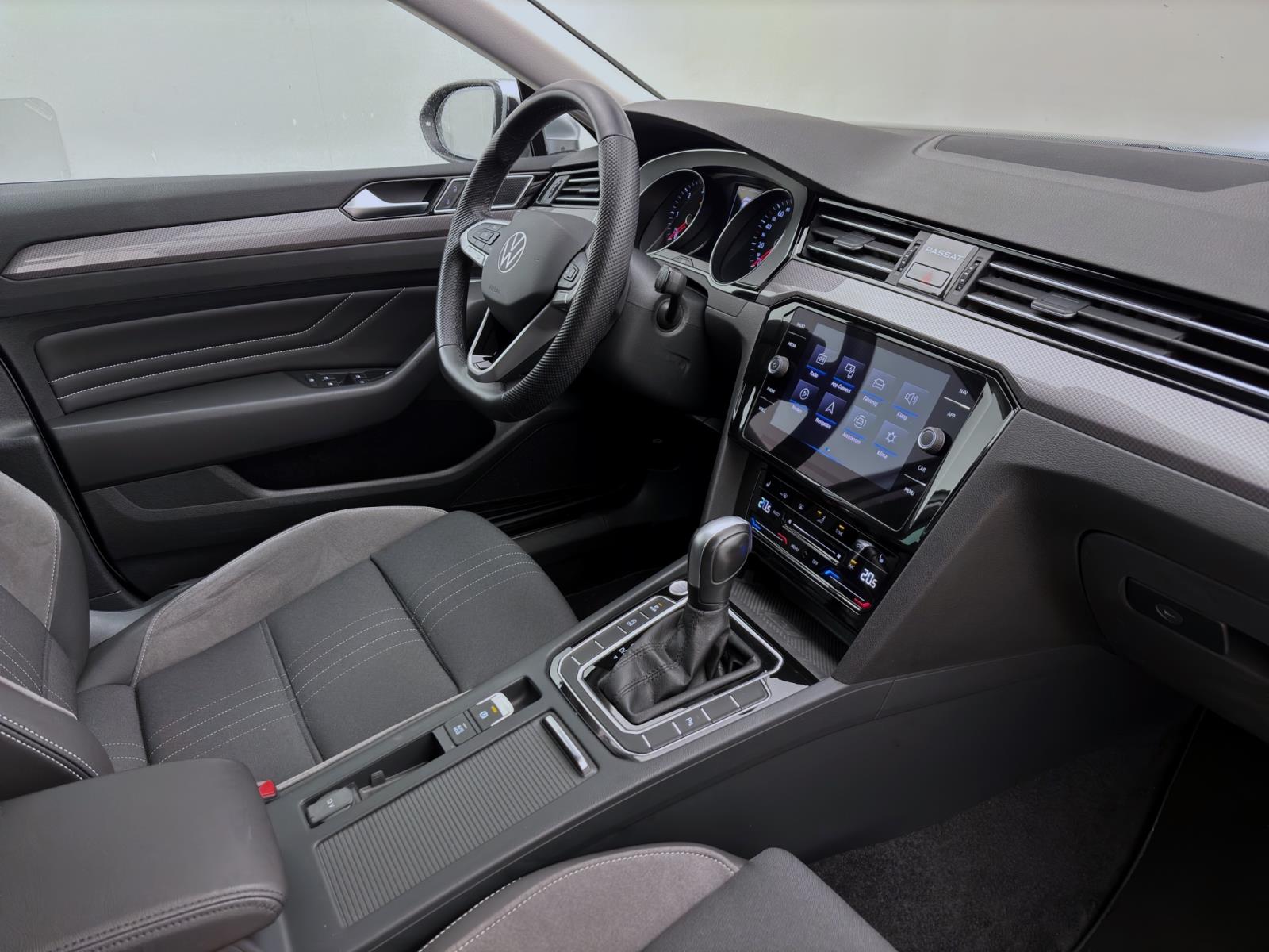 Volkswagen Passat Alltrack 2.0 TDI DSG 4M AHK PDC NAVI KAMERA
