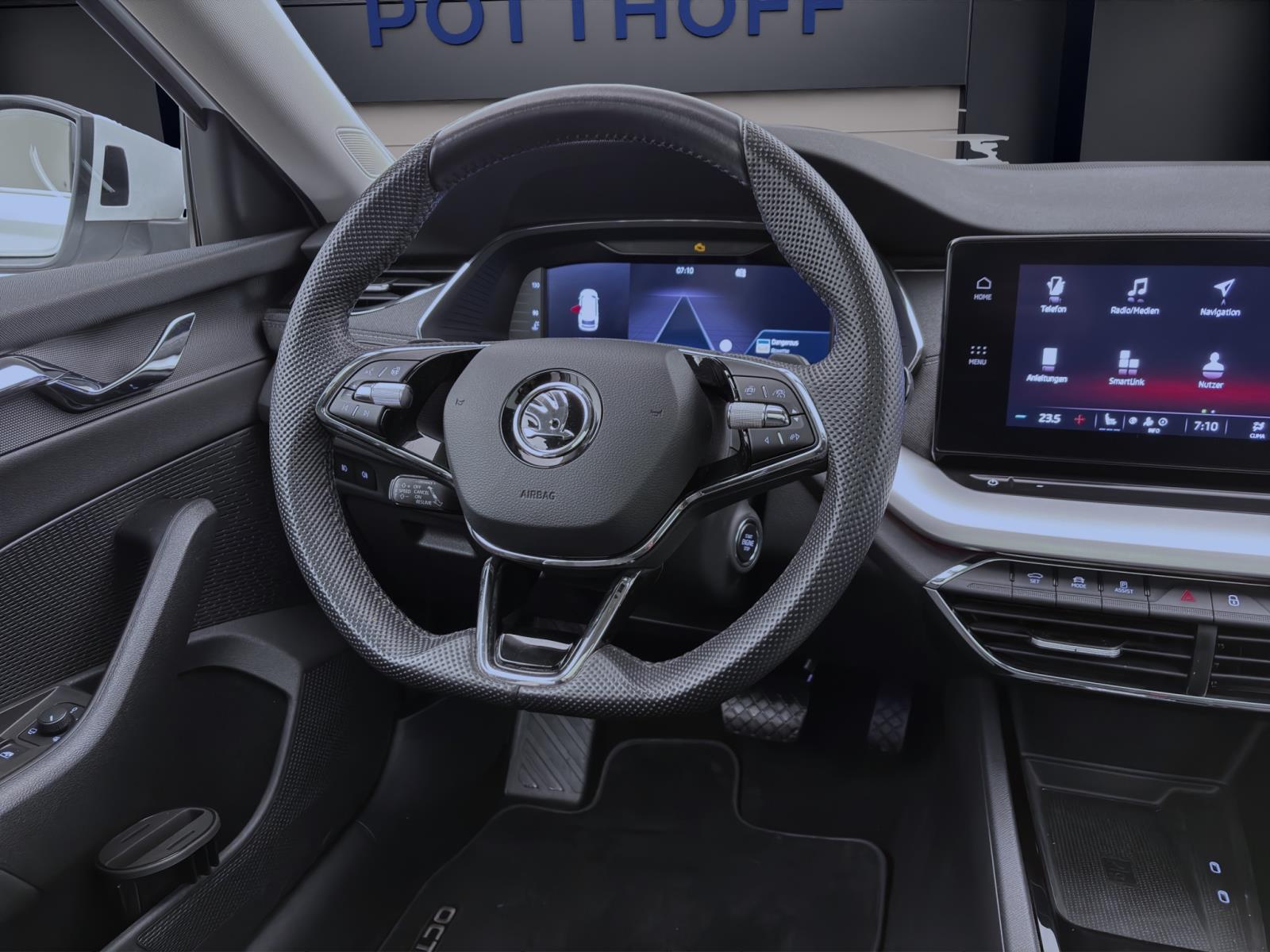 Skoda Octavia Combi 2.0 TDI DSG STYLE HuD PDC KAMERA PANO