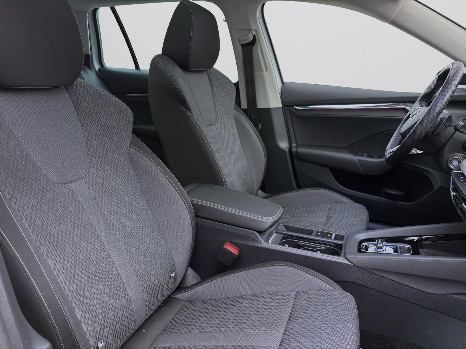 Skoda Octavia Combi 2.0 TDI DSG STYLE HuD PDC KAMERA PANO