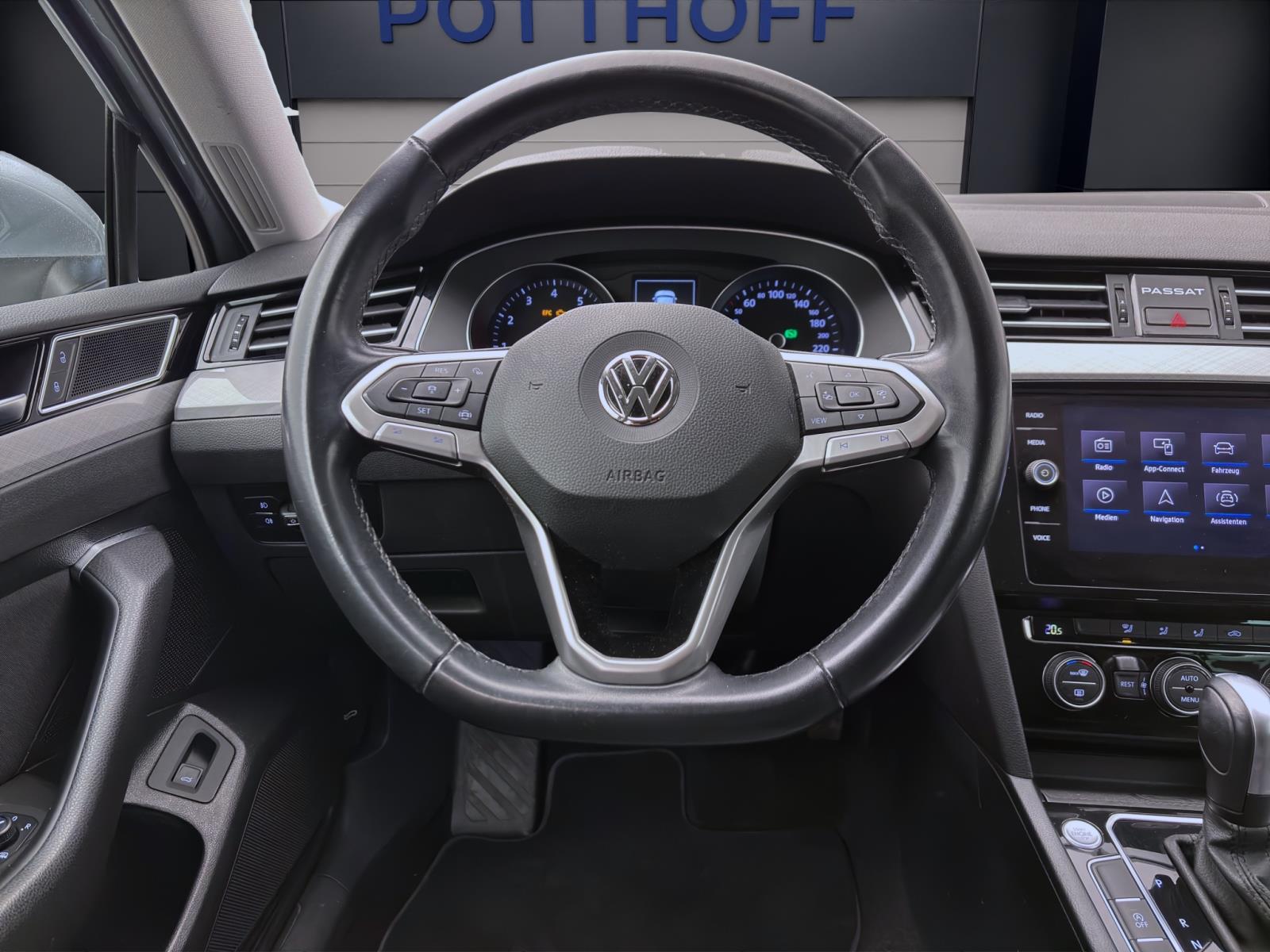 Volkswagen Passat Variant 1.5 TSI DSG BUSINESS ACC NAVI LED PDC