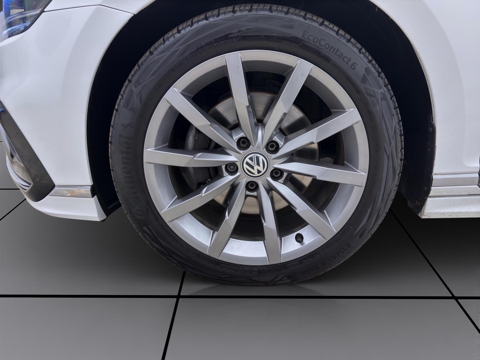 Volkswagen Passat Variant 2.0 TDI DSG BUSINESS KAMERA LED NAVI LM18