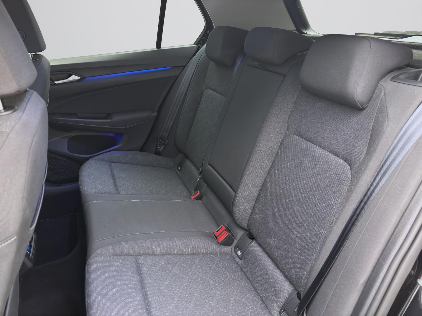 Volkswagen Golf 1.5 TSI LIFE STANDHZG NAVI ACC LED