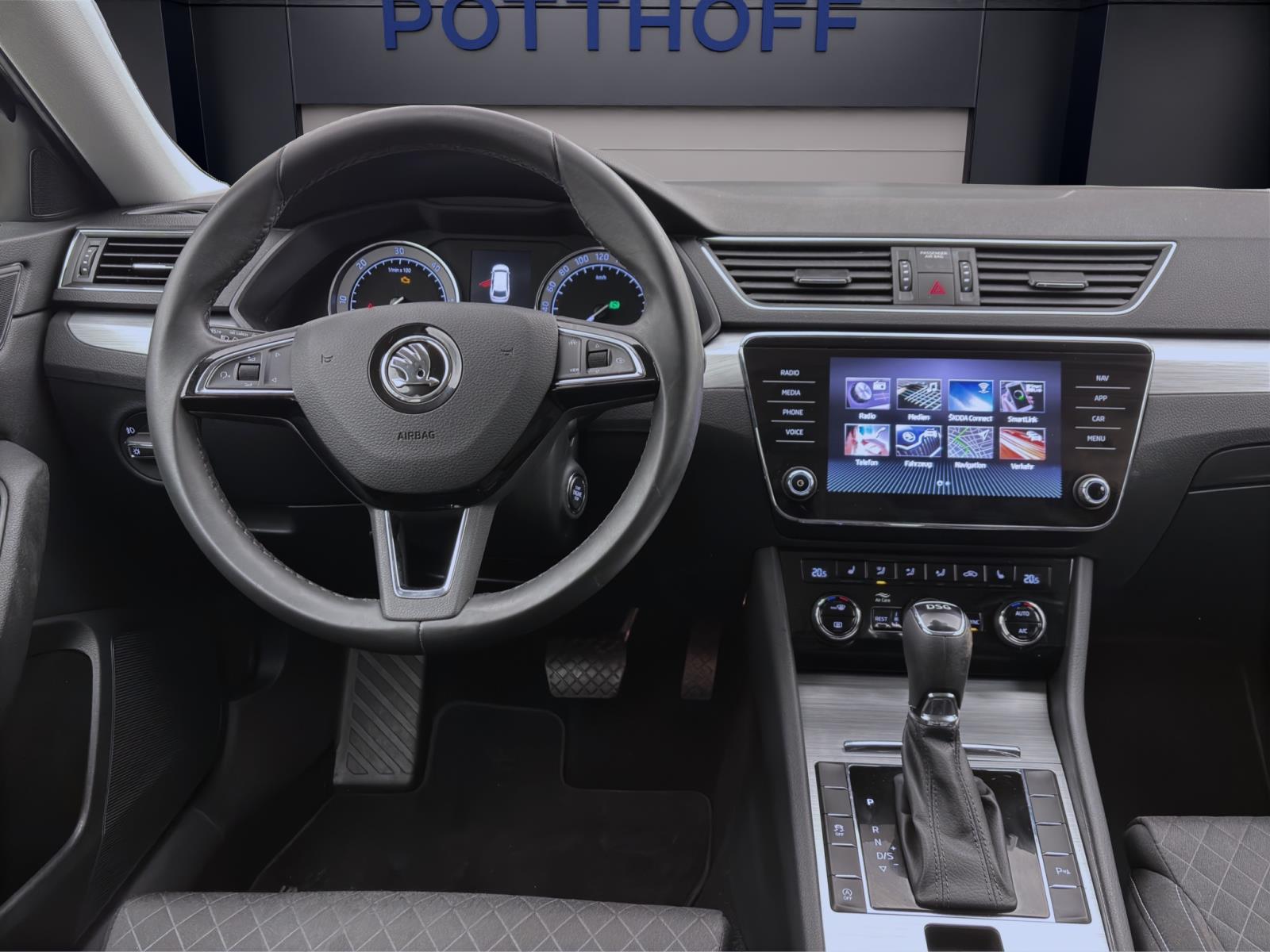 Skoda Superb Combi 2.0 TDI DSG AMBITION PDC LED NAVI SITZHZ
