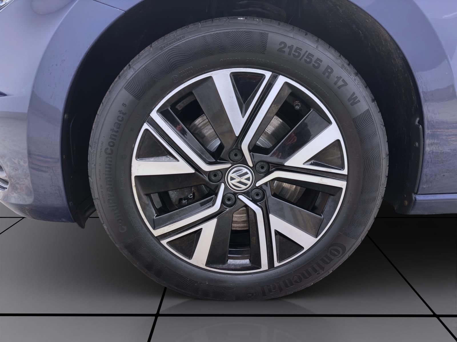 Volkswagen Touran 1.5 TSI HIGHLINE AHK KAMERA PDC NAVI