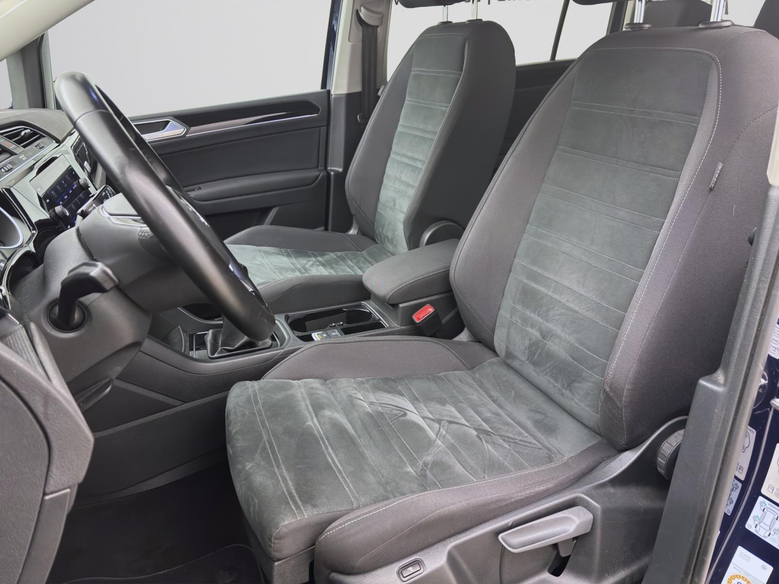 Volkswagen Touran 1.5 TSI HIGHLINE AHK KAMERA PDC NAVI