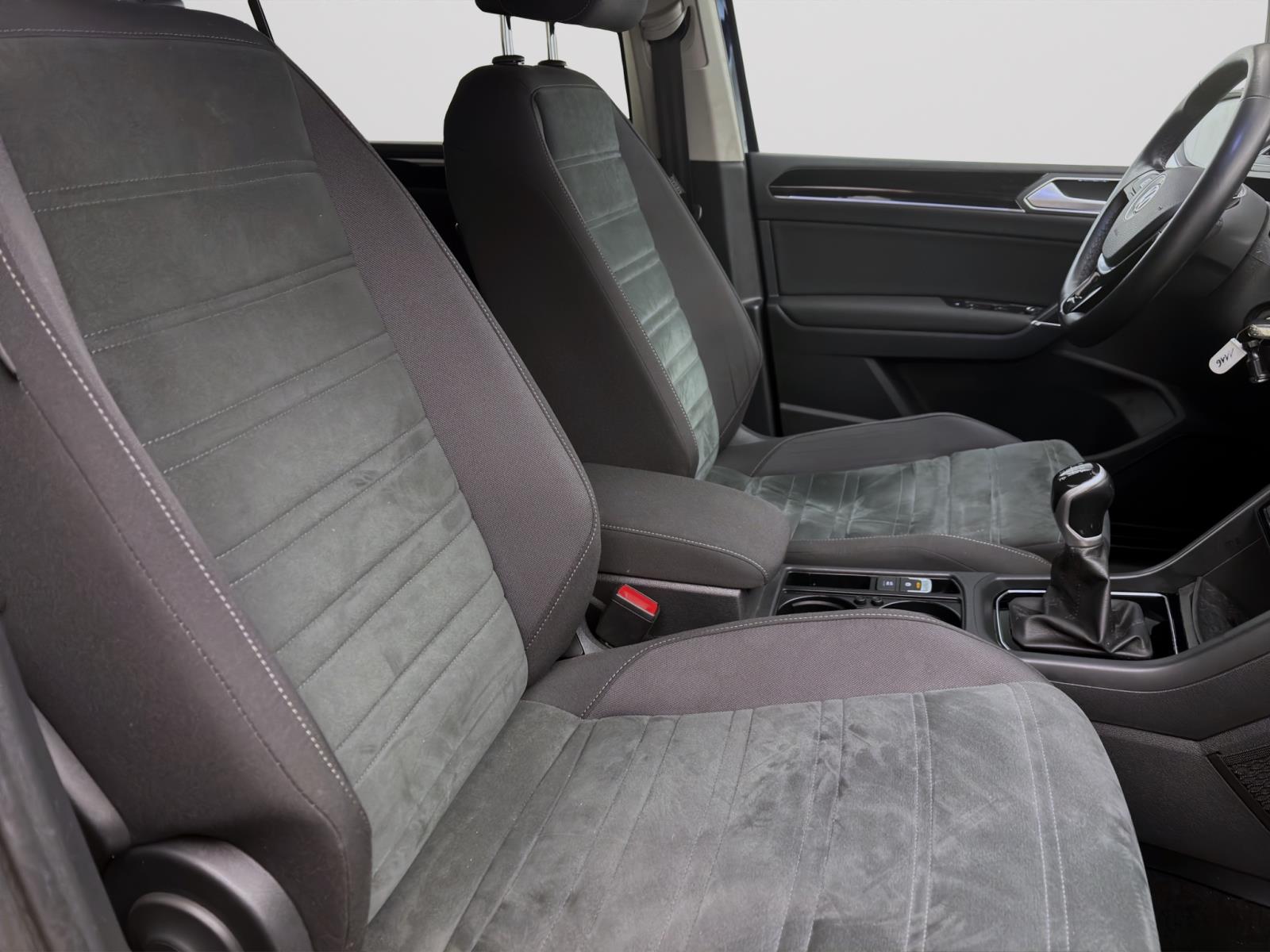Volkswagen Touran 1.5 TSI HIGHLINE AHK KAMERA PDC NAVI