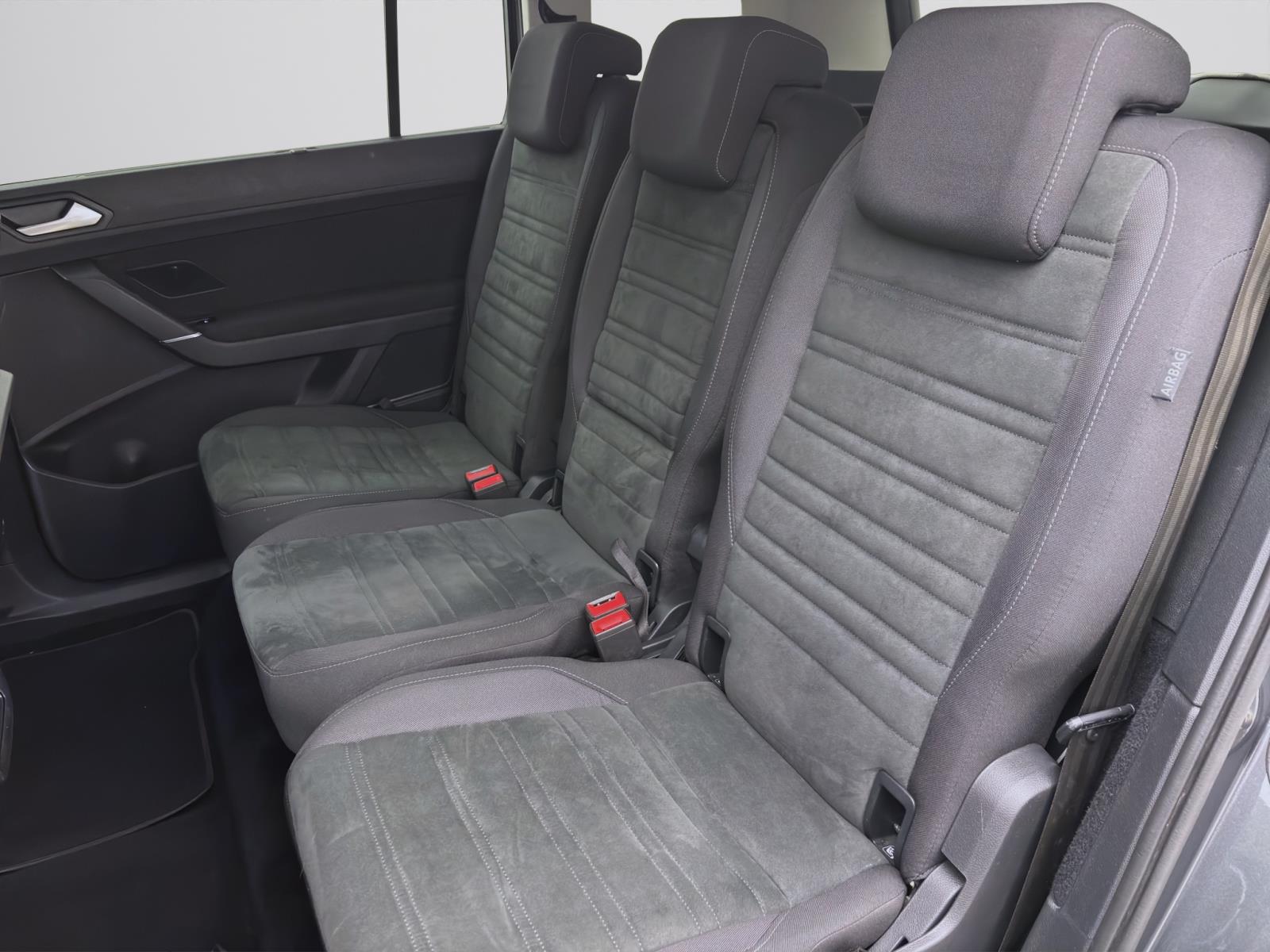 Volkswagen Touran 1.5 TSI COMFORTLINE PDC NAVI KLIMA SITZHZ