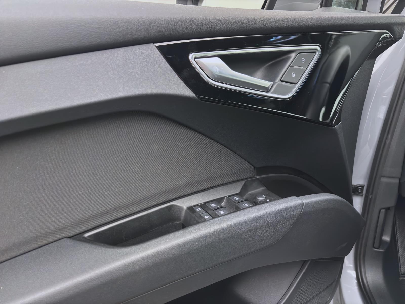 Audi Q4 e-tron 35 LED GRA SITZHZG DAB+ PDC