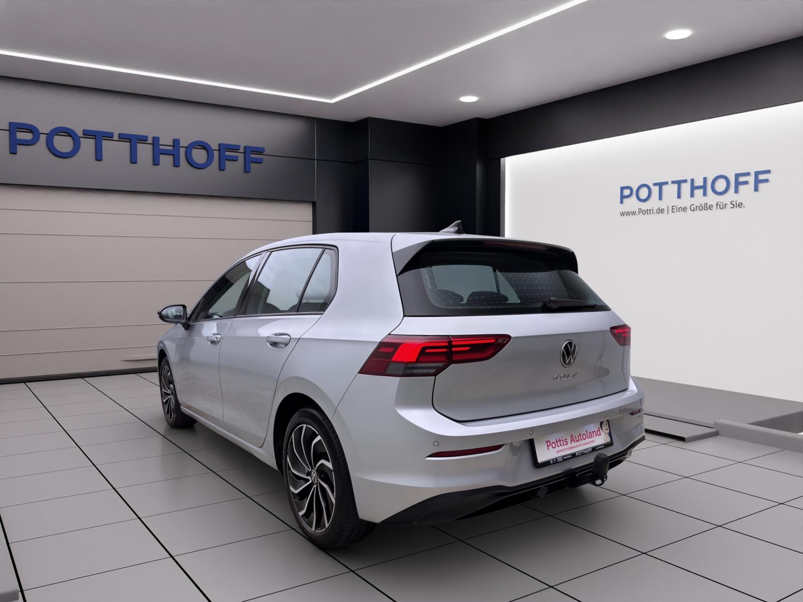 Volkswagen Golf 2.0 TDI LIFE STDHZG PDC NAVI LM17