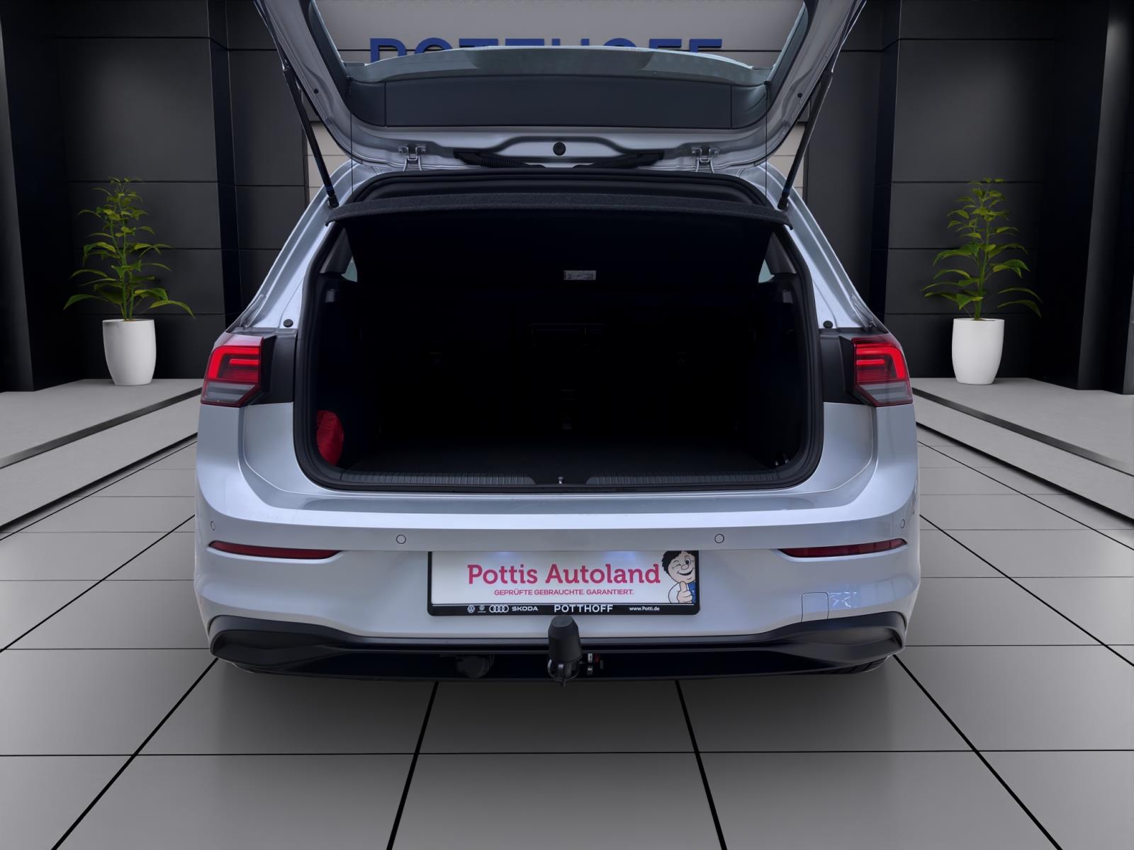 Volkswagen Golf 2.0 TDI LIFE STDHZG PDC NAVI LM17