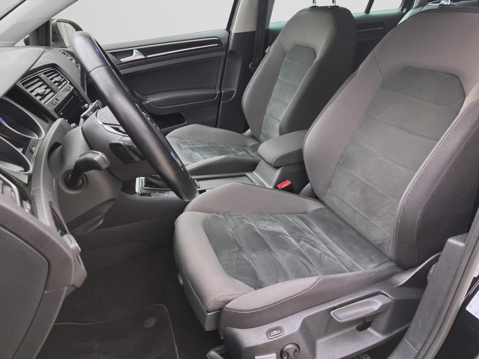 Volkswagen Golf Variant 1.5 TSI DSG HIGHLINE ACC NAVI LED PDC