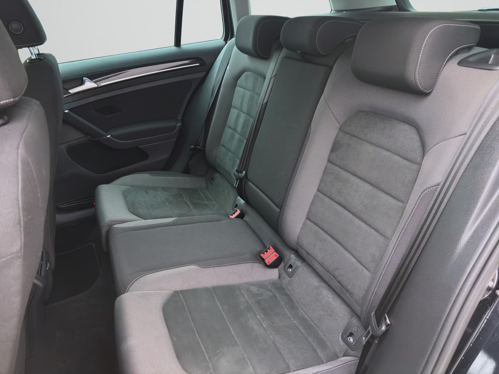 Volkswagen Golf Variant 1.5 TSI DSG HIGHLINE ACC NAVI LED PDC