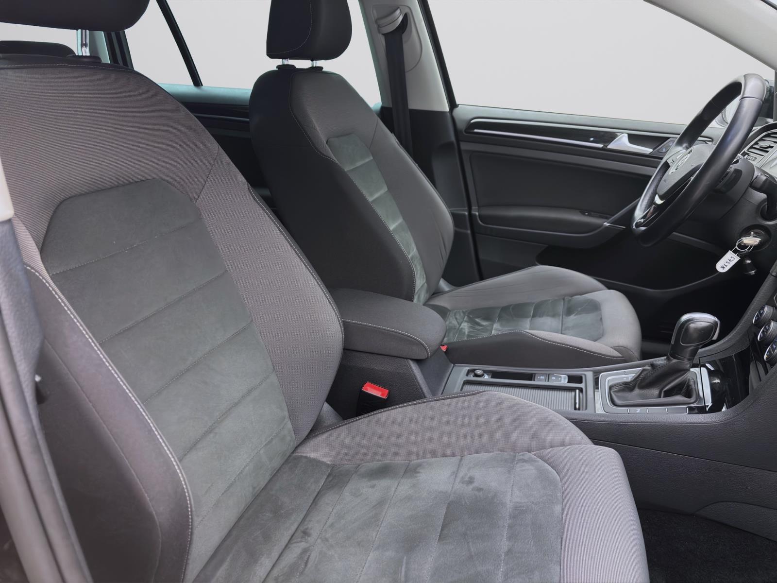 Volkswagen Golf Variant 1.5 TSI DSG HIGHLINE ACC NAVI LED PDC