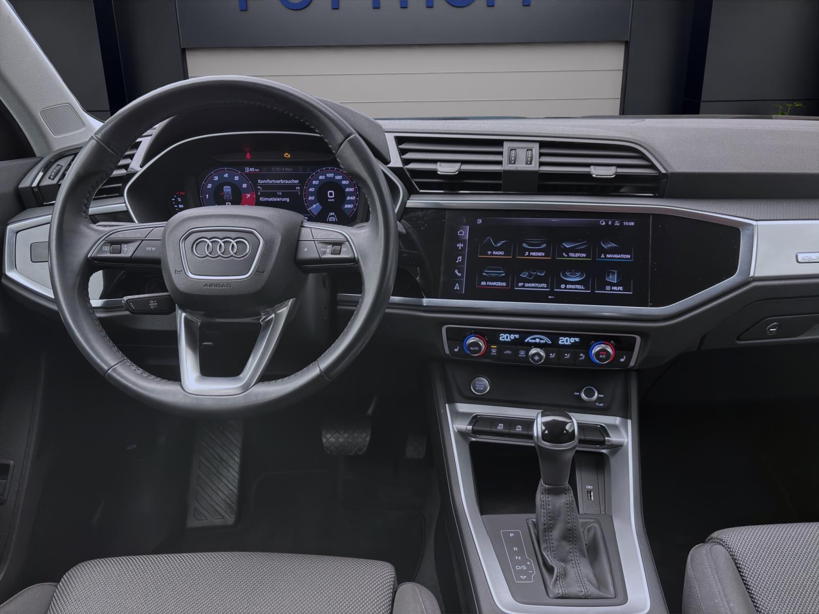 Audi Q3 40 TFSI Q ADVANCED NAVI+ MATRIX KAMERA SITZHZG