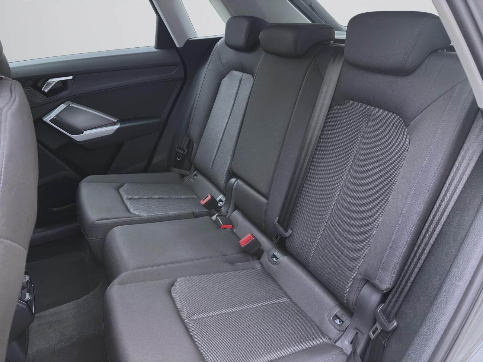 Audi Q3 40 TFSI Q ADVANCED NAVI+ MATRIX KAMERA SITZHZG