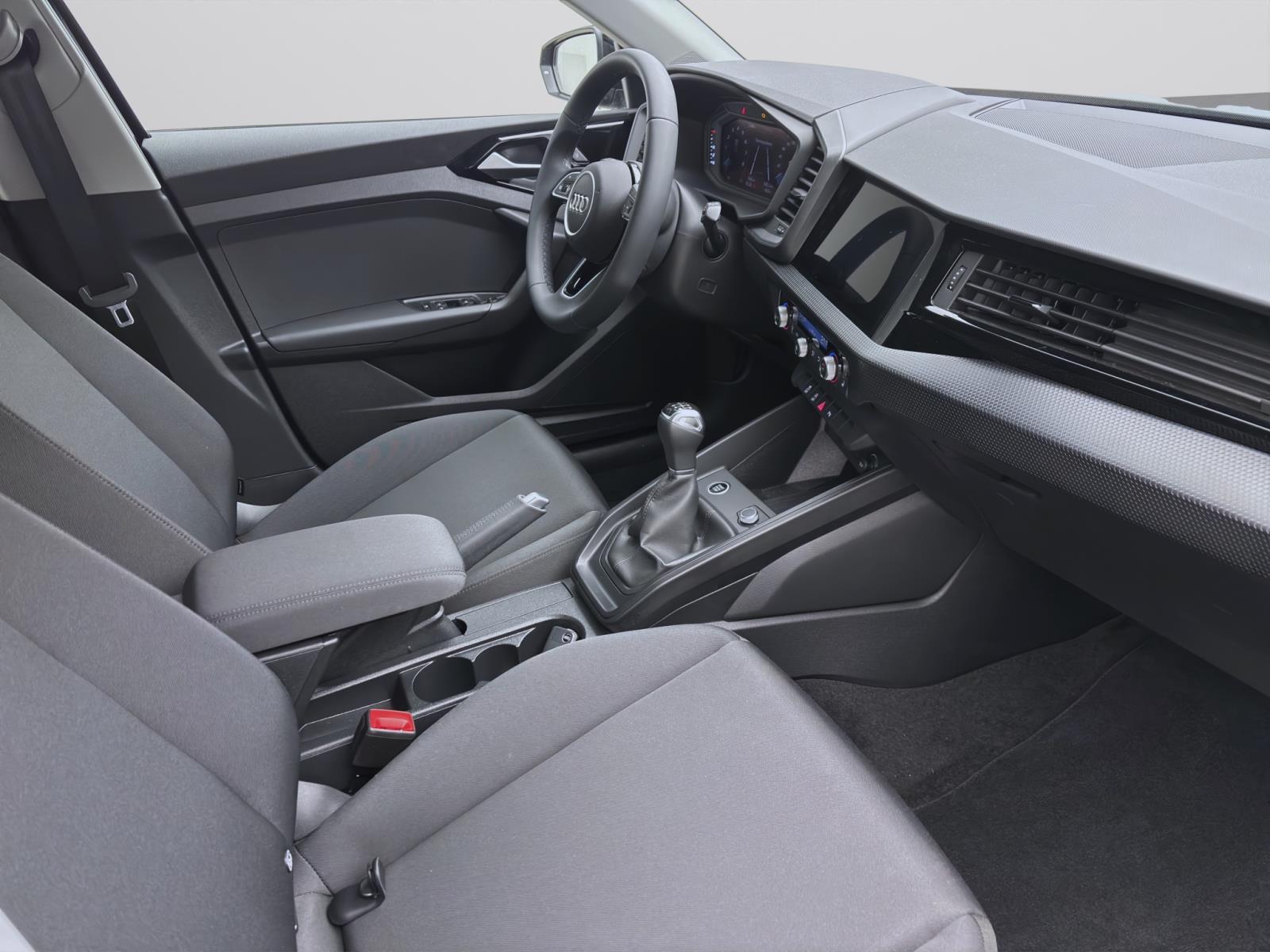 Audi A1 Sportback 25 TFSI LM17 SITZHZG PDC DAB+