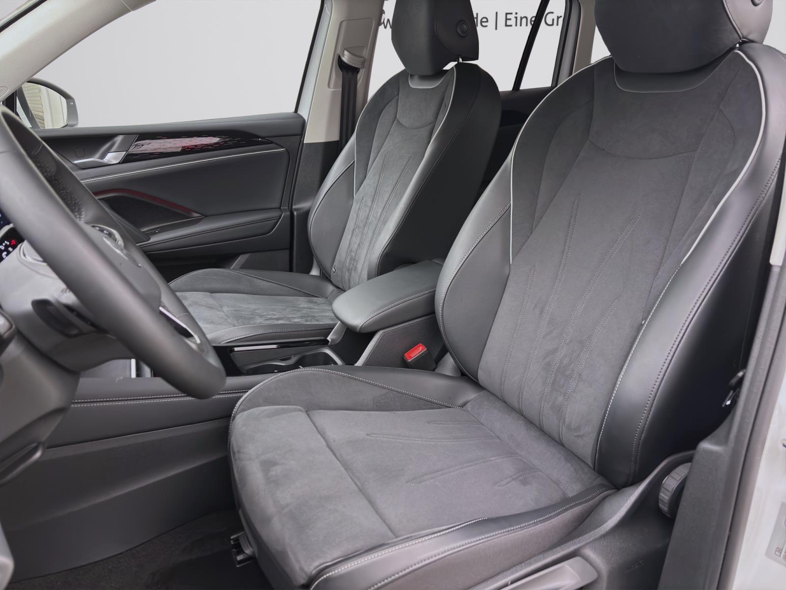 Volkswagen Tiguan 2.0 TDI DSG ELEGANCE MATRIX NAVI AHK D.COCKPIT