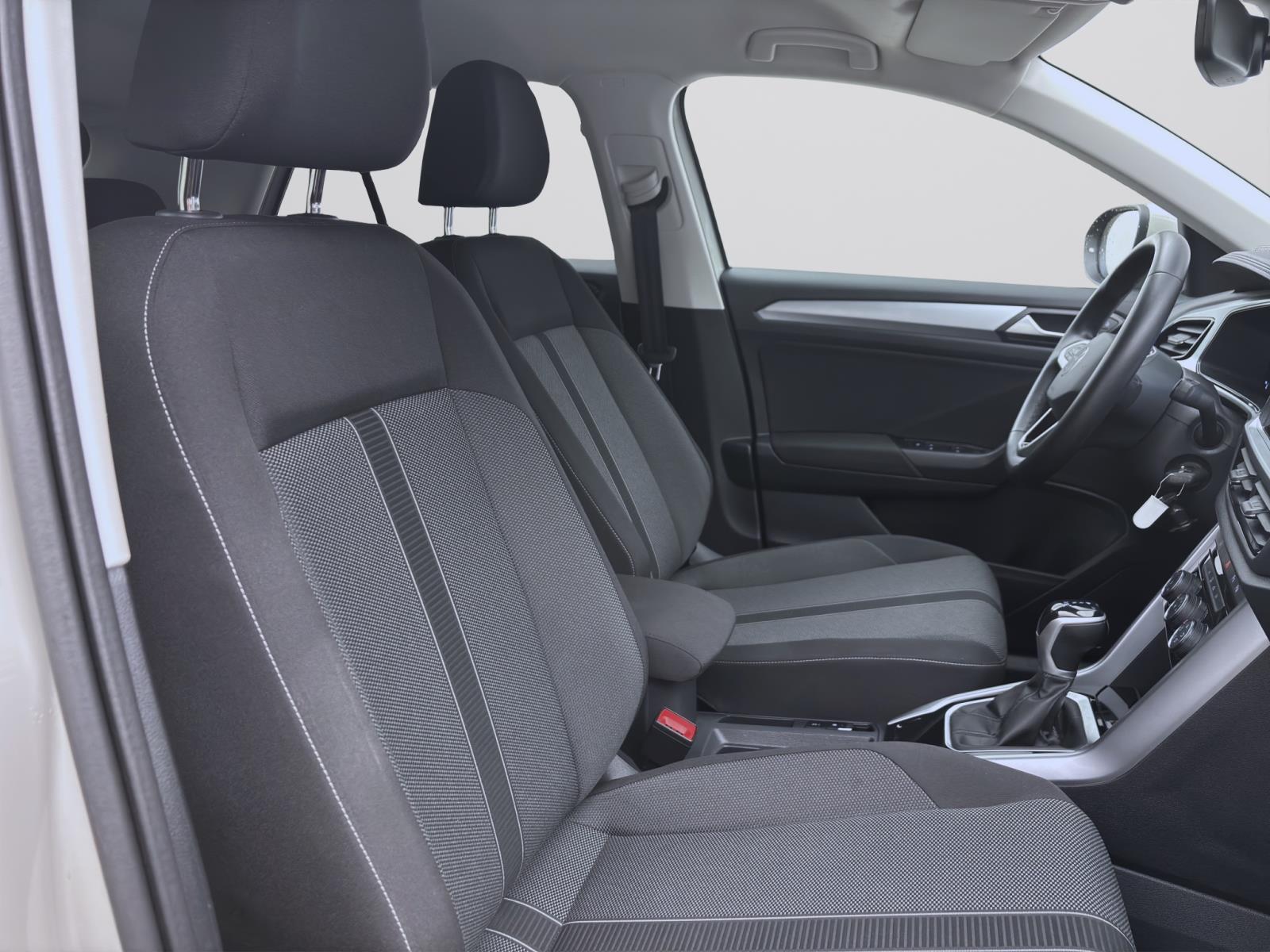 Volkswagen T-Roc 1.5 TSI DSG LIFE PDC LED NAVI AHK