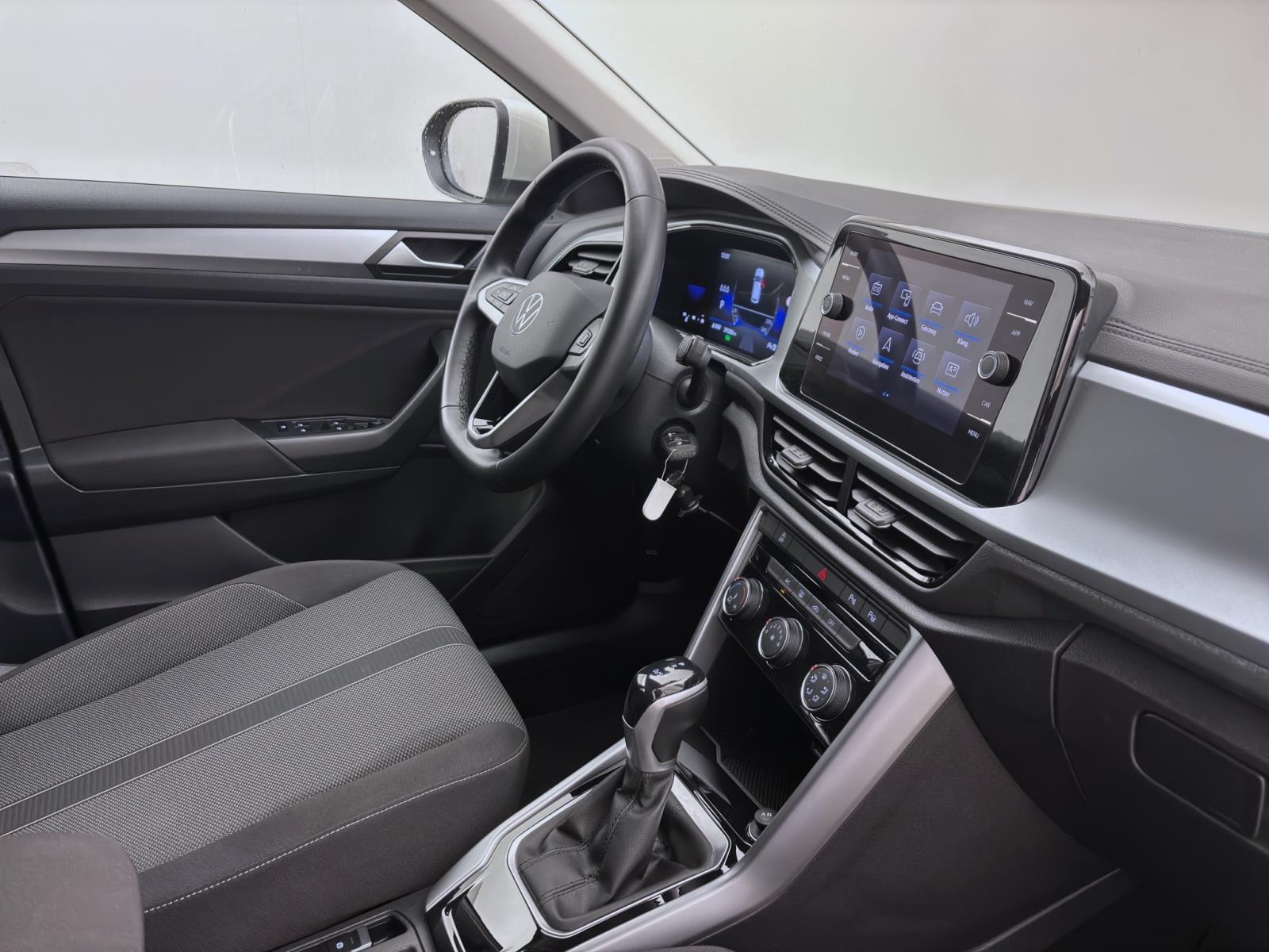 Volkswagen T-Roc 1.5 TSI DSG LIFE PDC LED NAVI AHK
