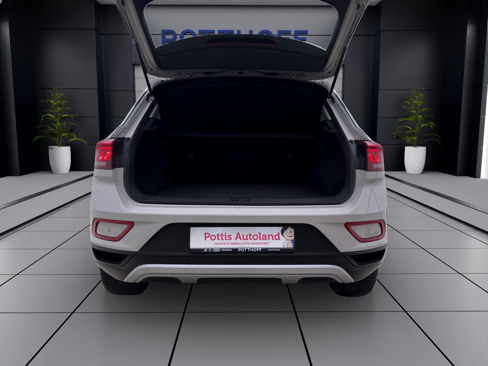 Volkswagen T-Roc 1.5 TSI DSG LIFE PDC LED NAVI AHK