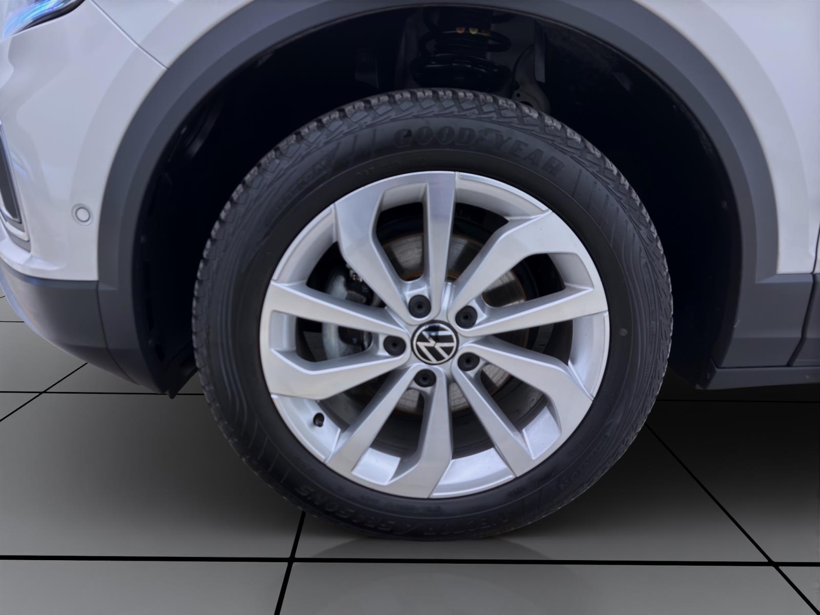 Volkswagen T-Roc 1.5 TSI DSG LIFE PDC LED NAVI AHK