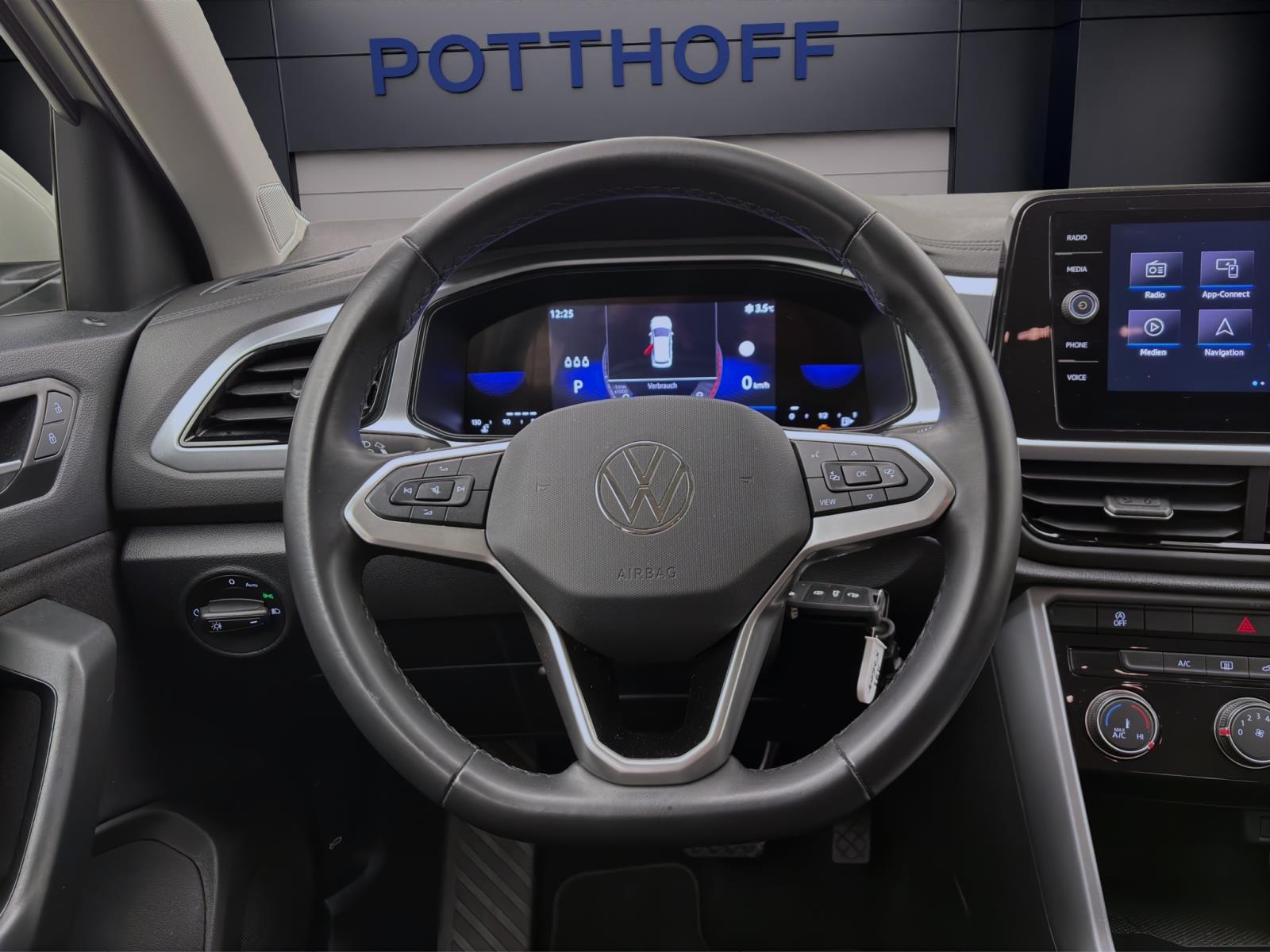 Volkswagen T-Roc 1.5 TSI DSG LIFE PDC LED NAVI AHK
