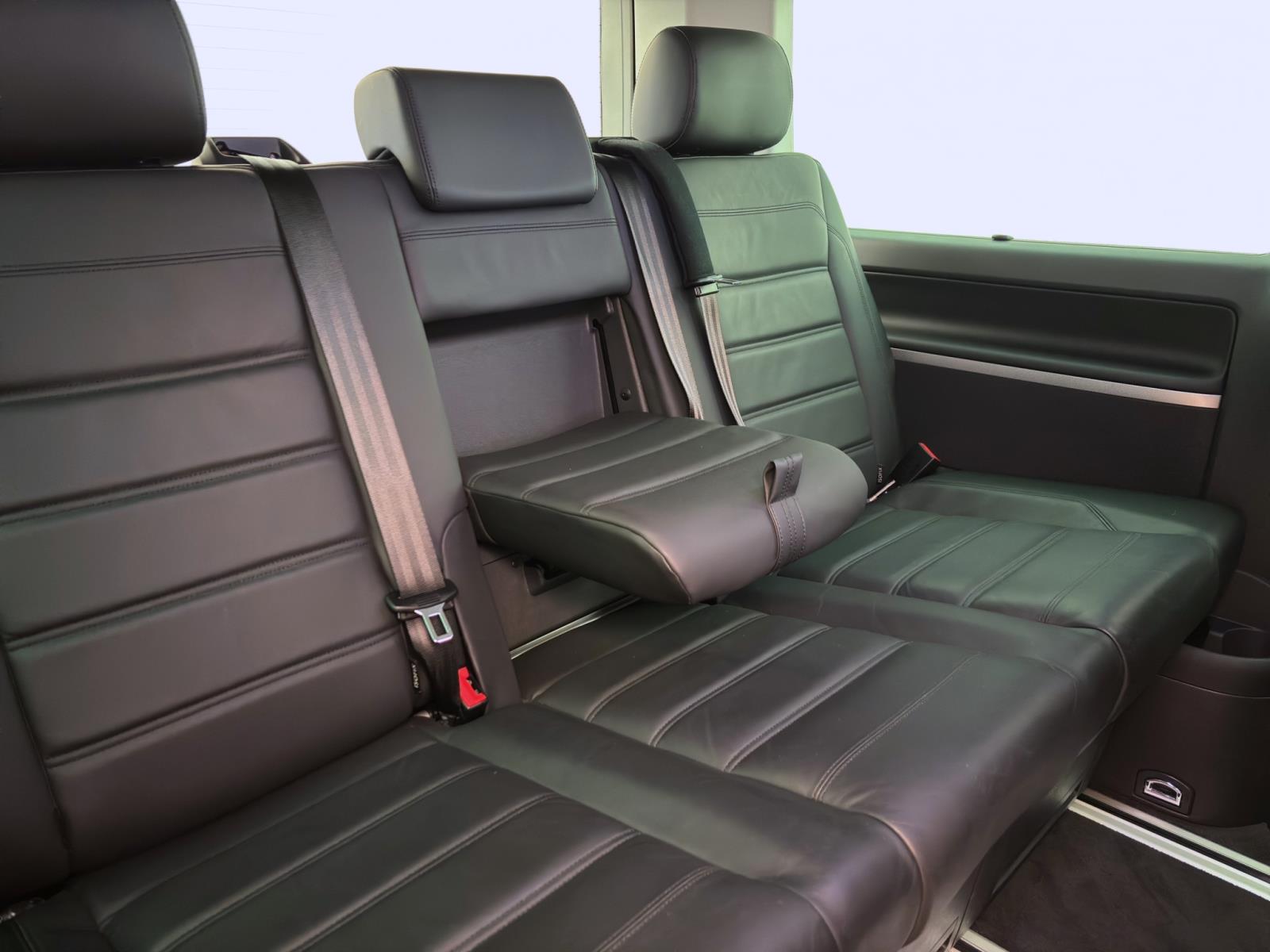 Volkswagen T6 Multivan Highline 2,0 DSG TDI LED/Navi/AHK