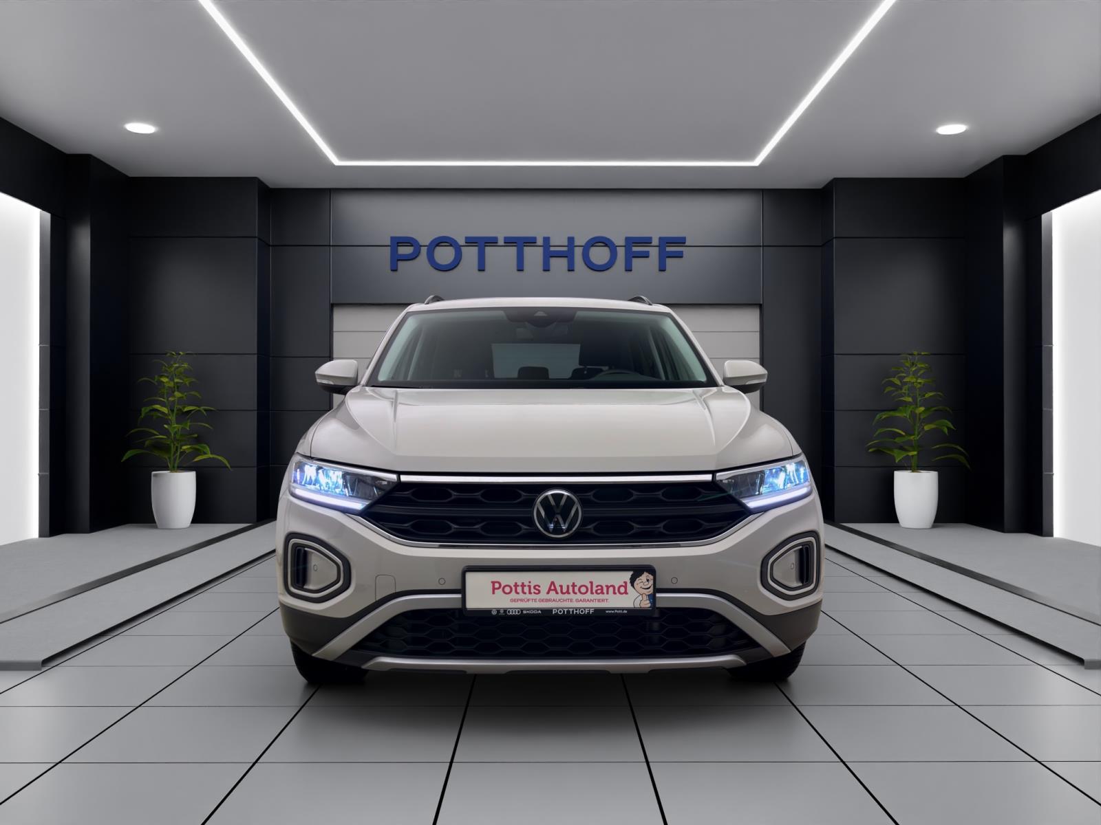 Volkswagen T-Roc 1.5 TSI DSG LIFE PDC LED NAVI AHK