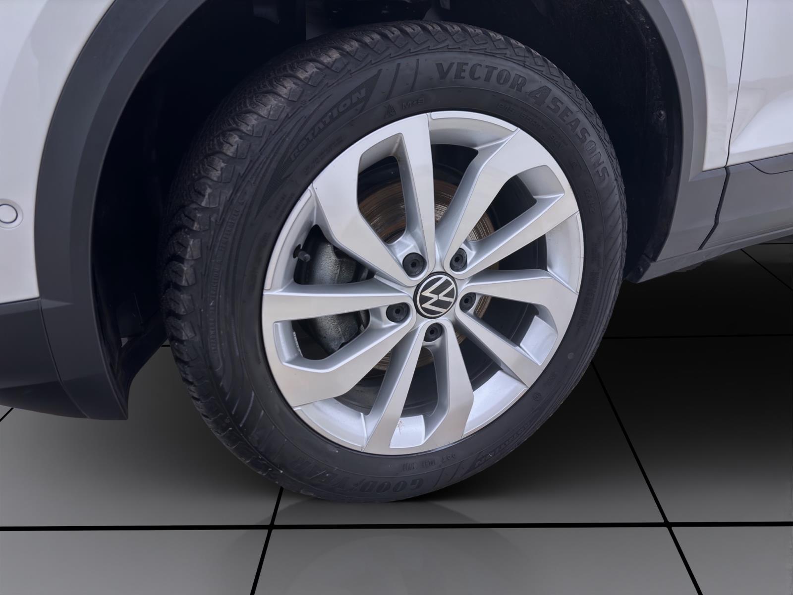 Volkswagen T-Roc 1.5 TSI DSG LIFE PDC LED NAVI AHK