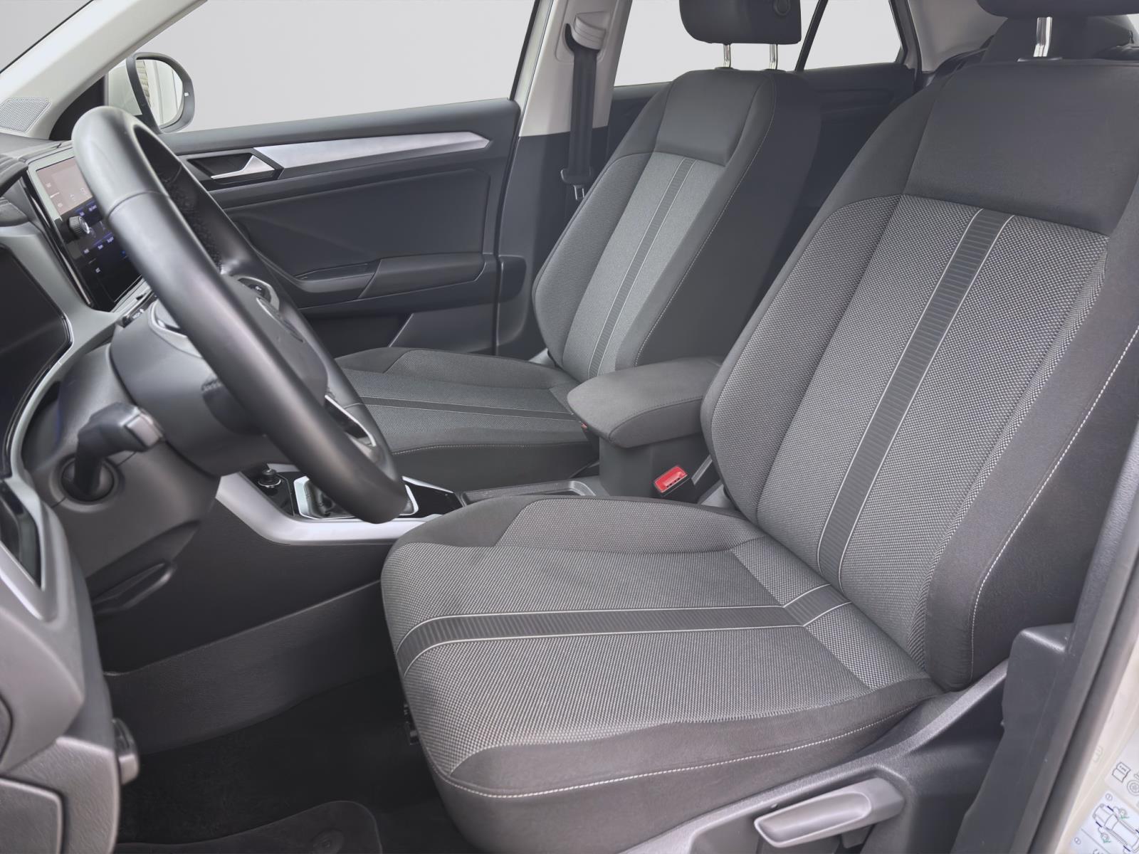 Volkswagen T-Roc 1.5 TSI DSG LIFE PDC LED NAVI AHK