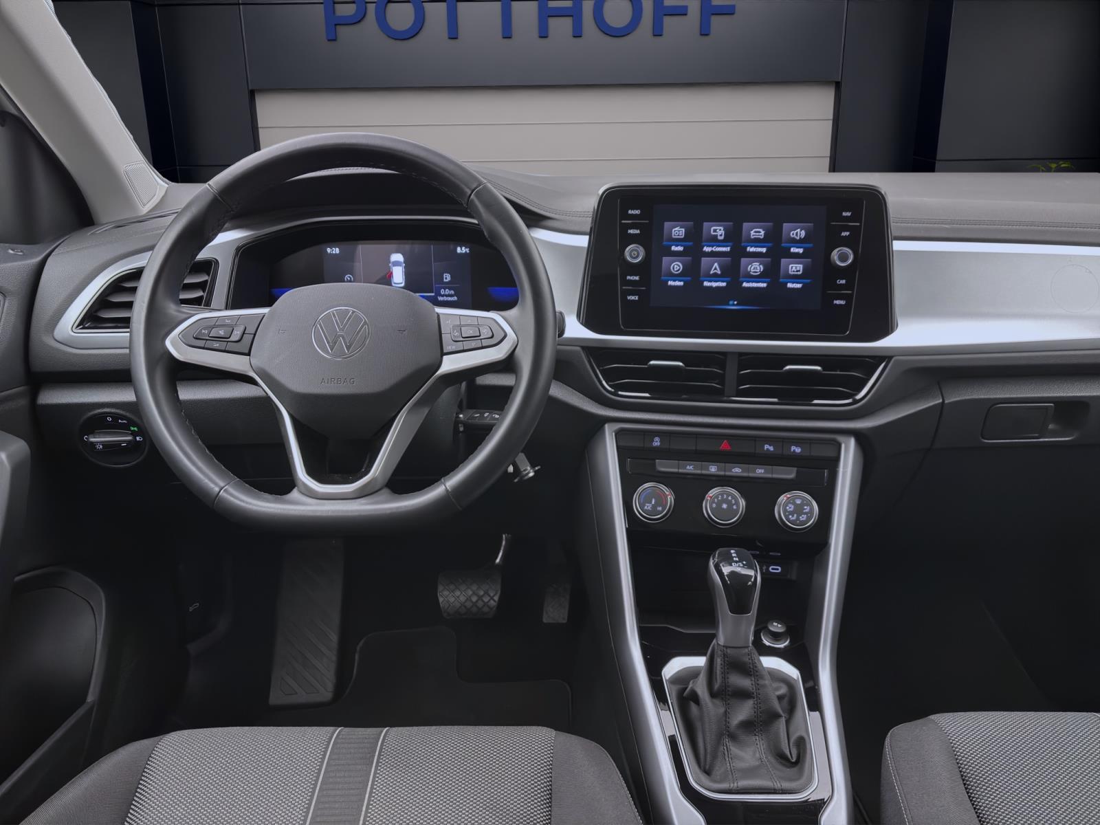 Volkswagen T-Roc 1.5 TSI DSG LIFE PDC LED NAVI AHK