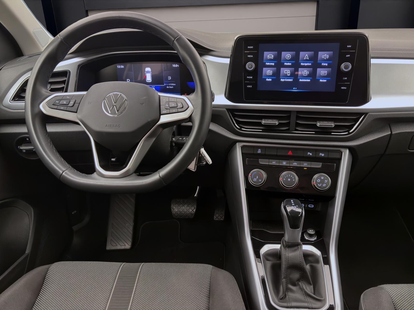 Volkswagen T-Roc 1.5 TSI DSG LIFE PDC LED NAVI AHK