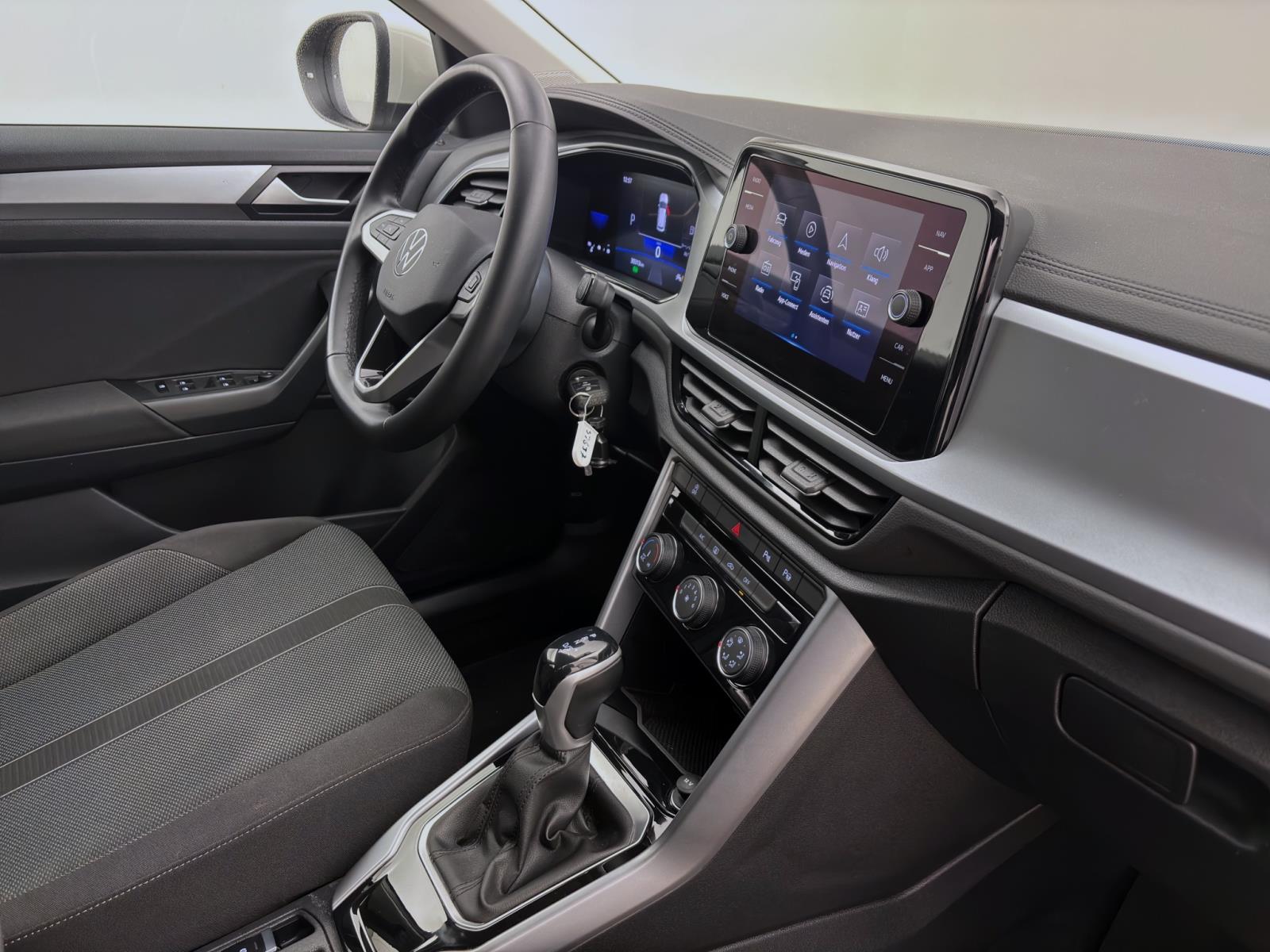Volkswagen T-Roc 1.5 TSI DSG LIFE PDC LED NAVI AHK
